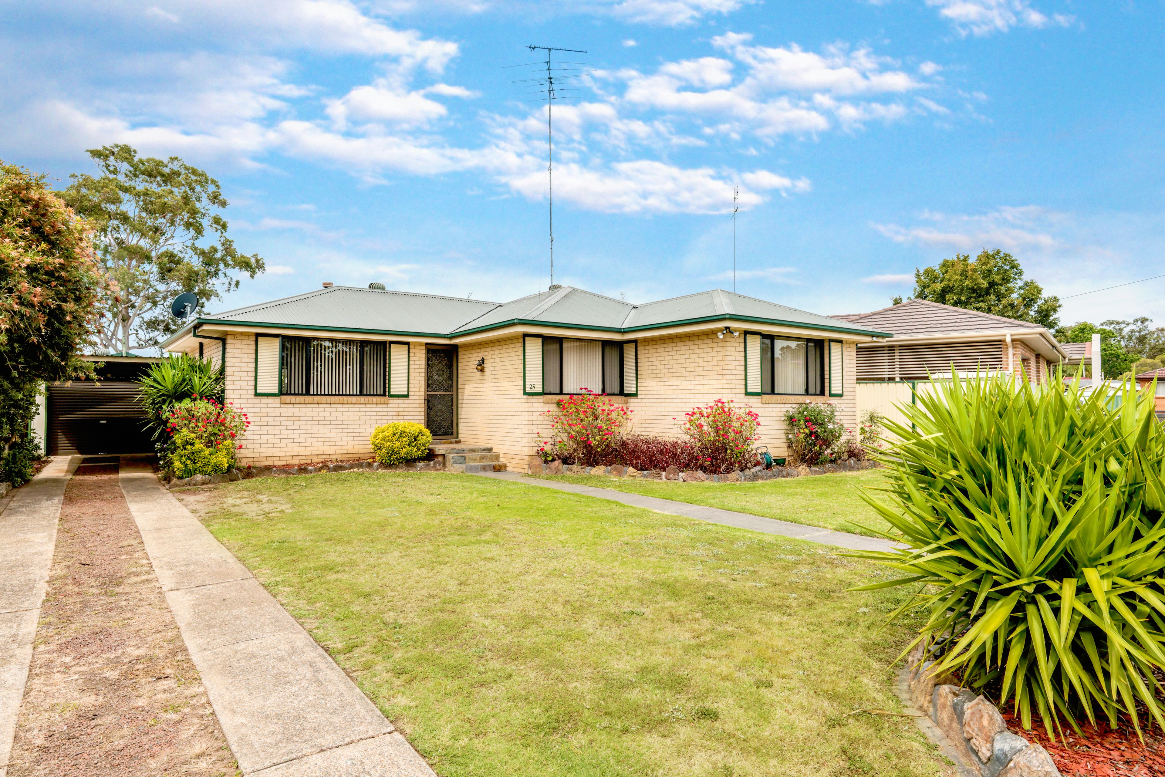 25 Lyn Circuit, Jamisontown, NSW 2750