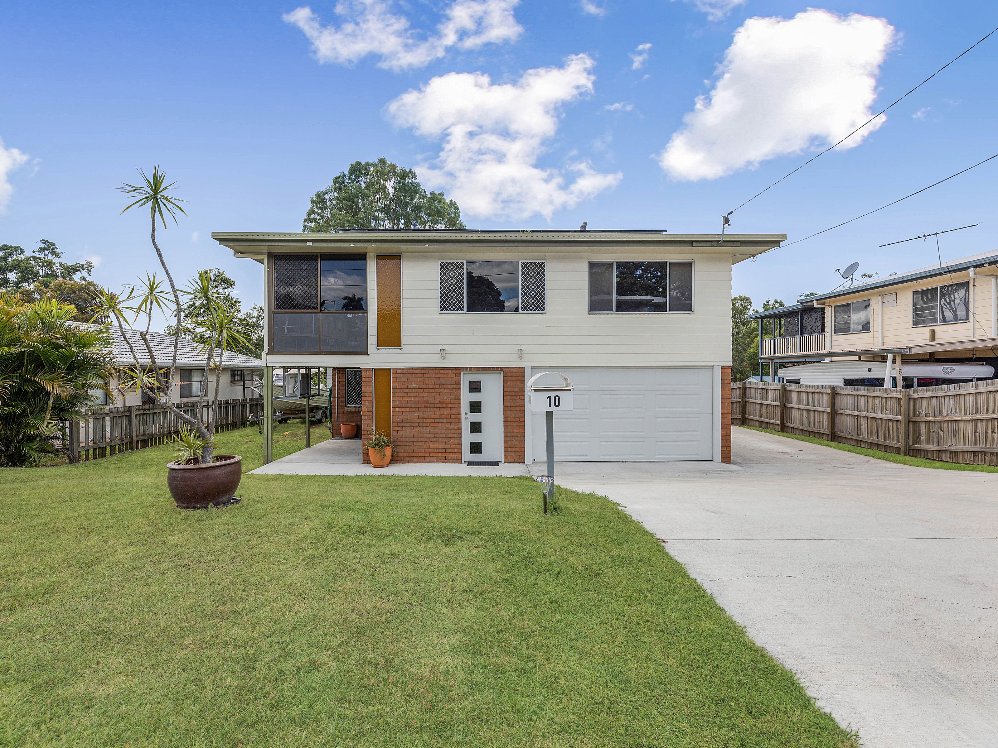 10 Bryant Court, Silkstone QLD 4304