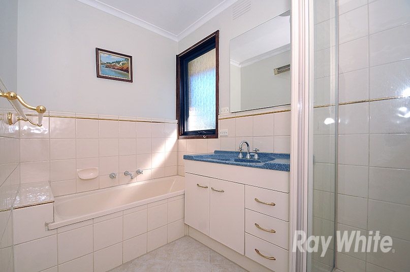 2 Koetong Court — photo 4 of 6