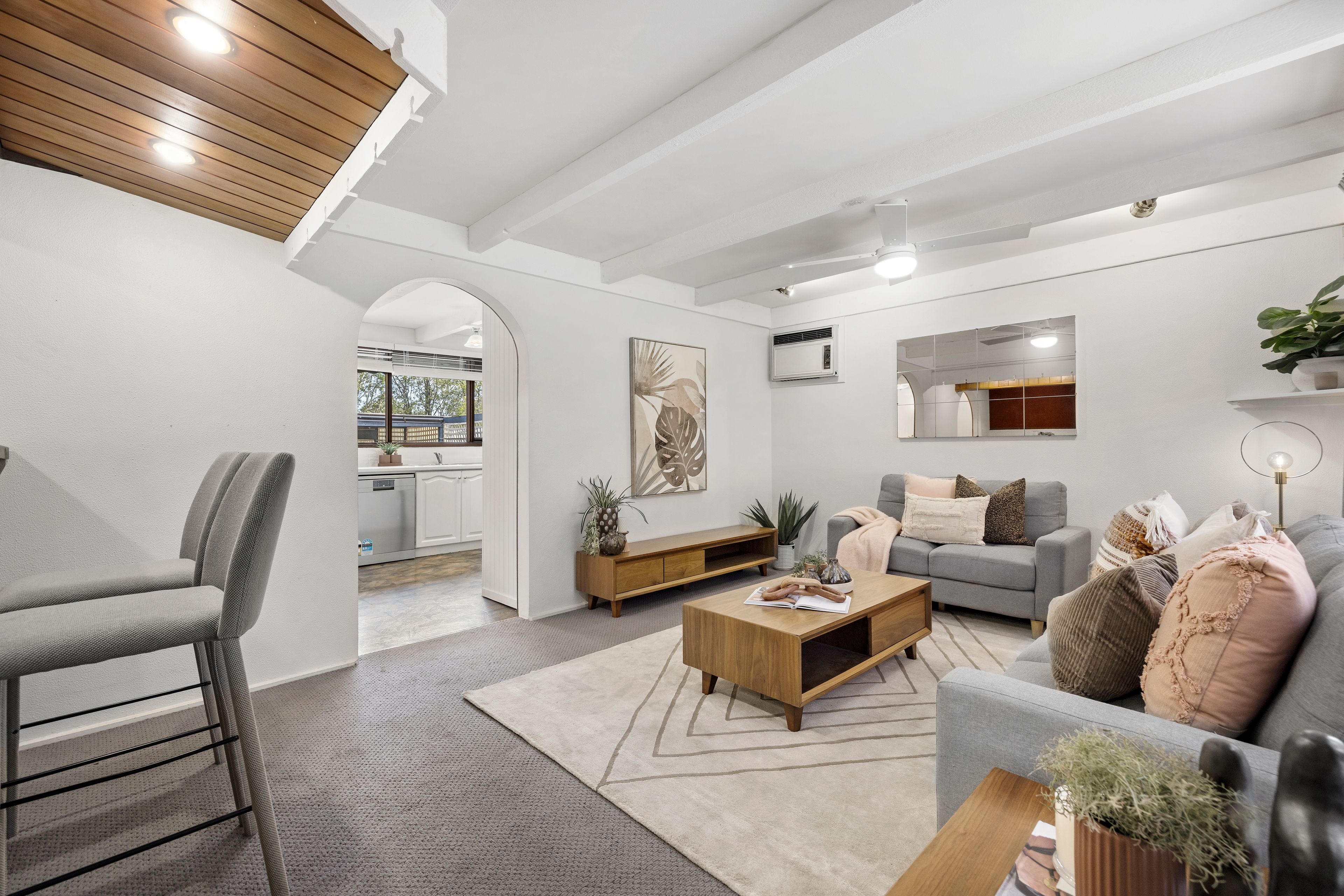 48 Stamford Crescent — photo 3 of 25