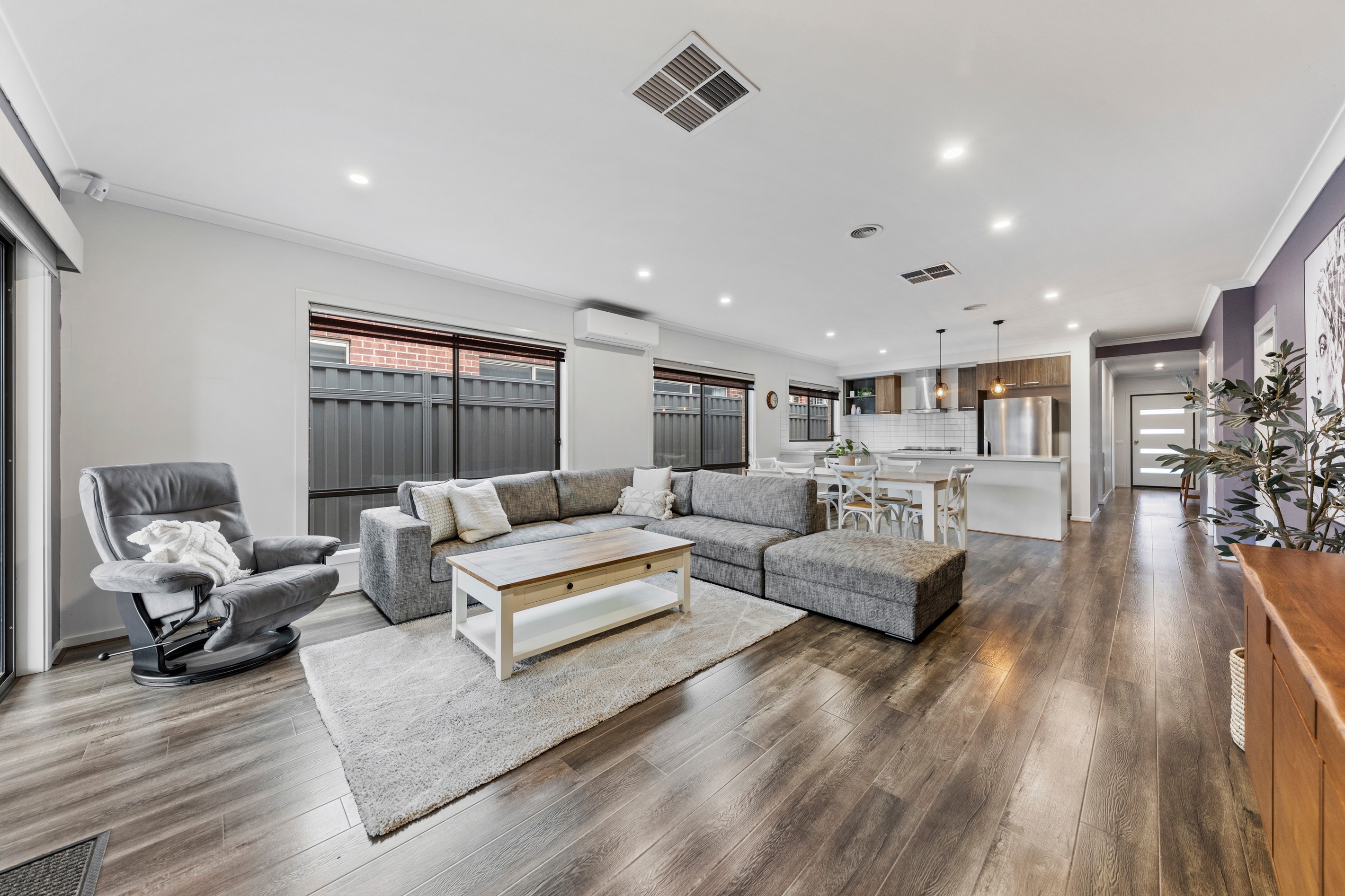 15 Zermatt Loop, Pakenham, VIC 3810