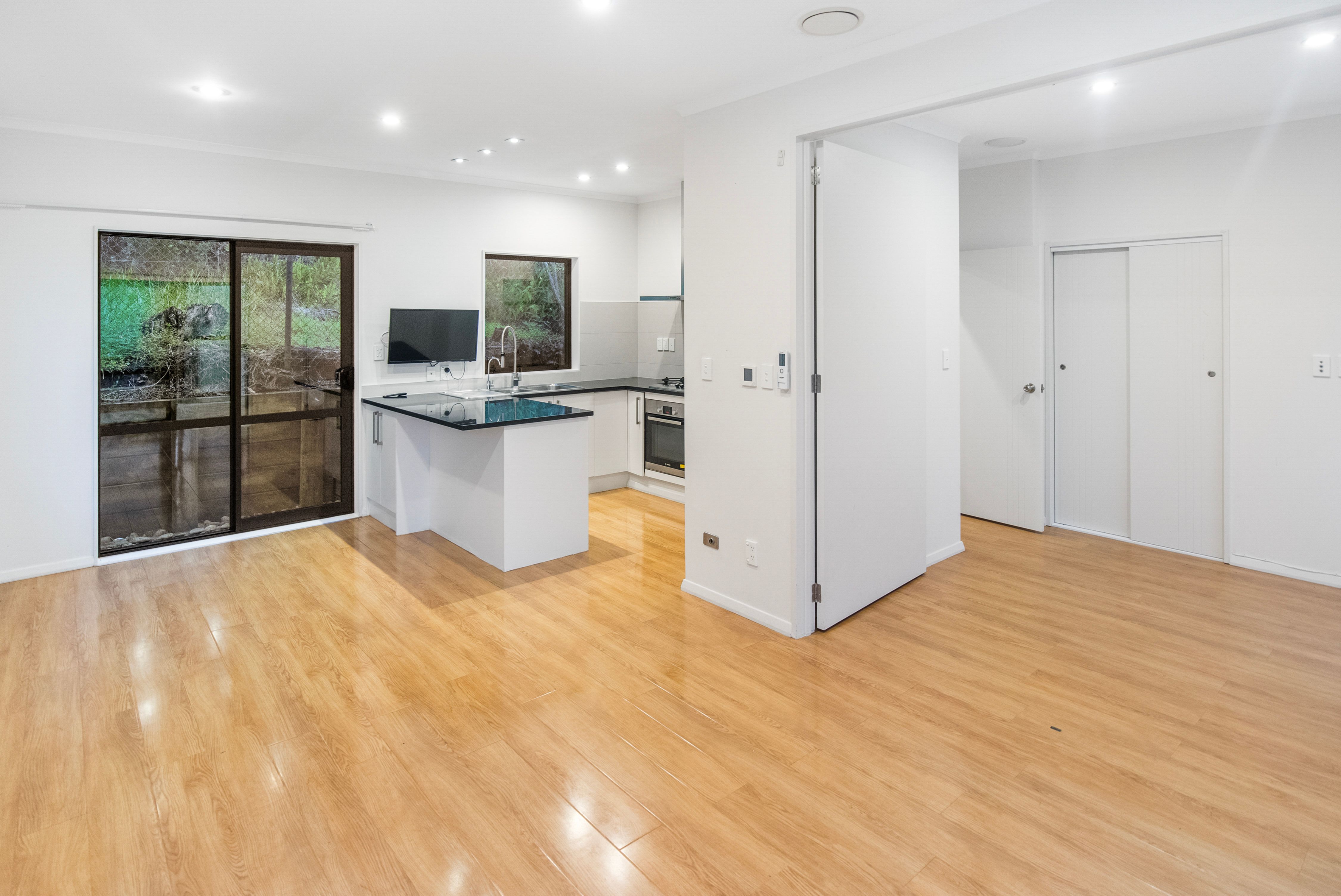 54A Glennandrew Drive, Half Moon Bay, Manukau City