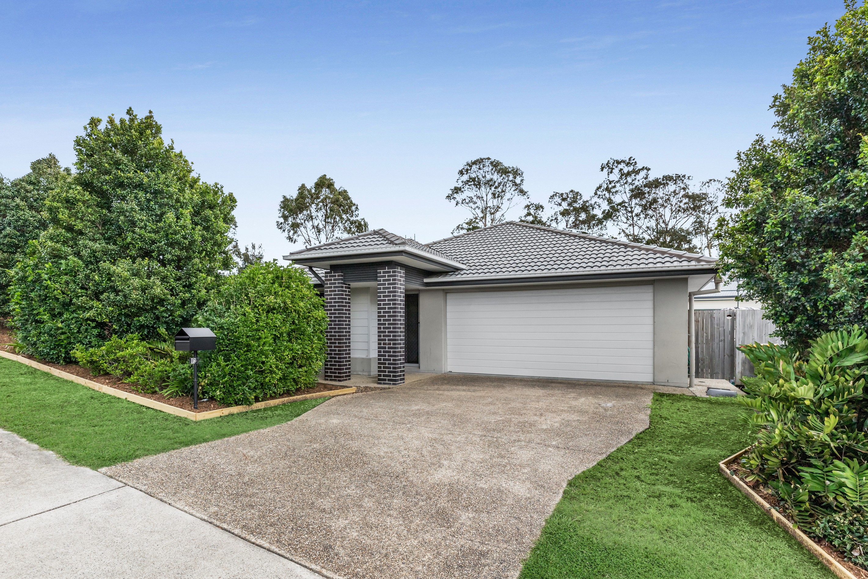 63 Waratah Crescent, Springfield Lakes, QLD 4300