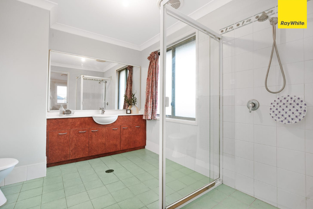 33 Currawong Street — photo 10 of 14