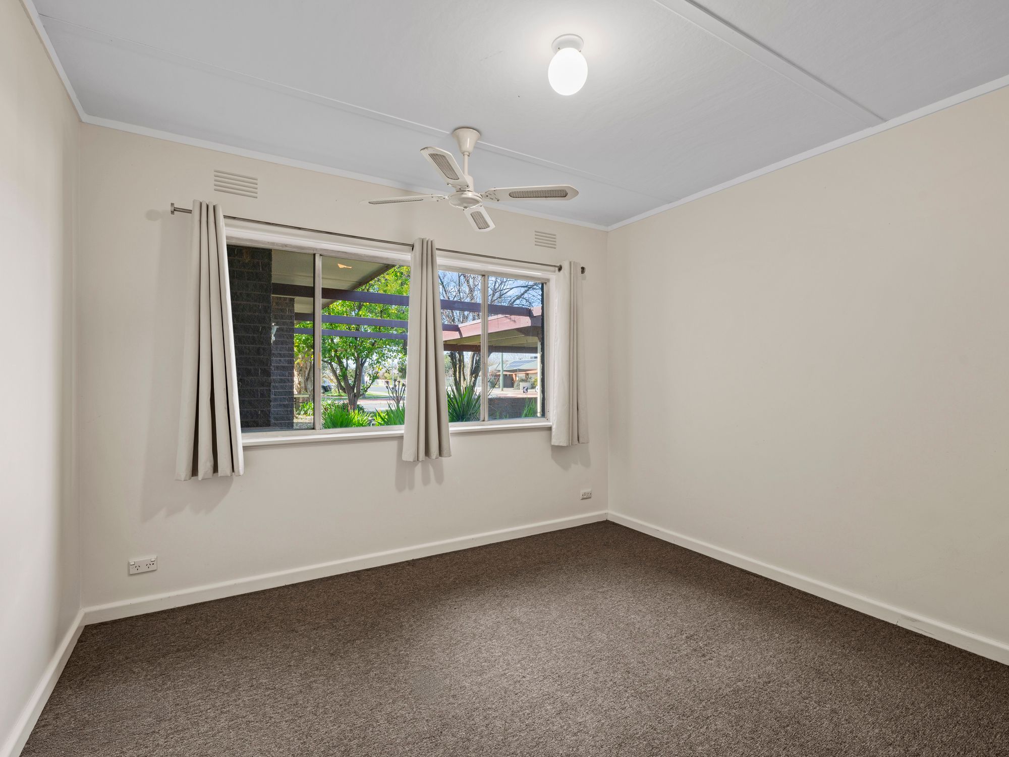 142 Clarke Street — photo 10 of 14