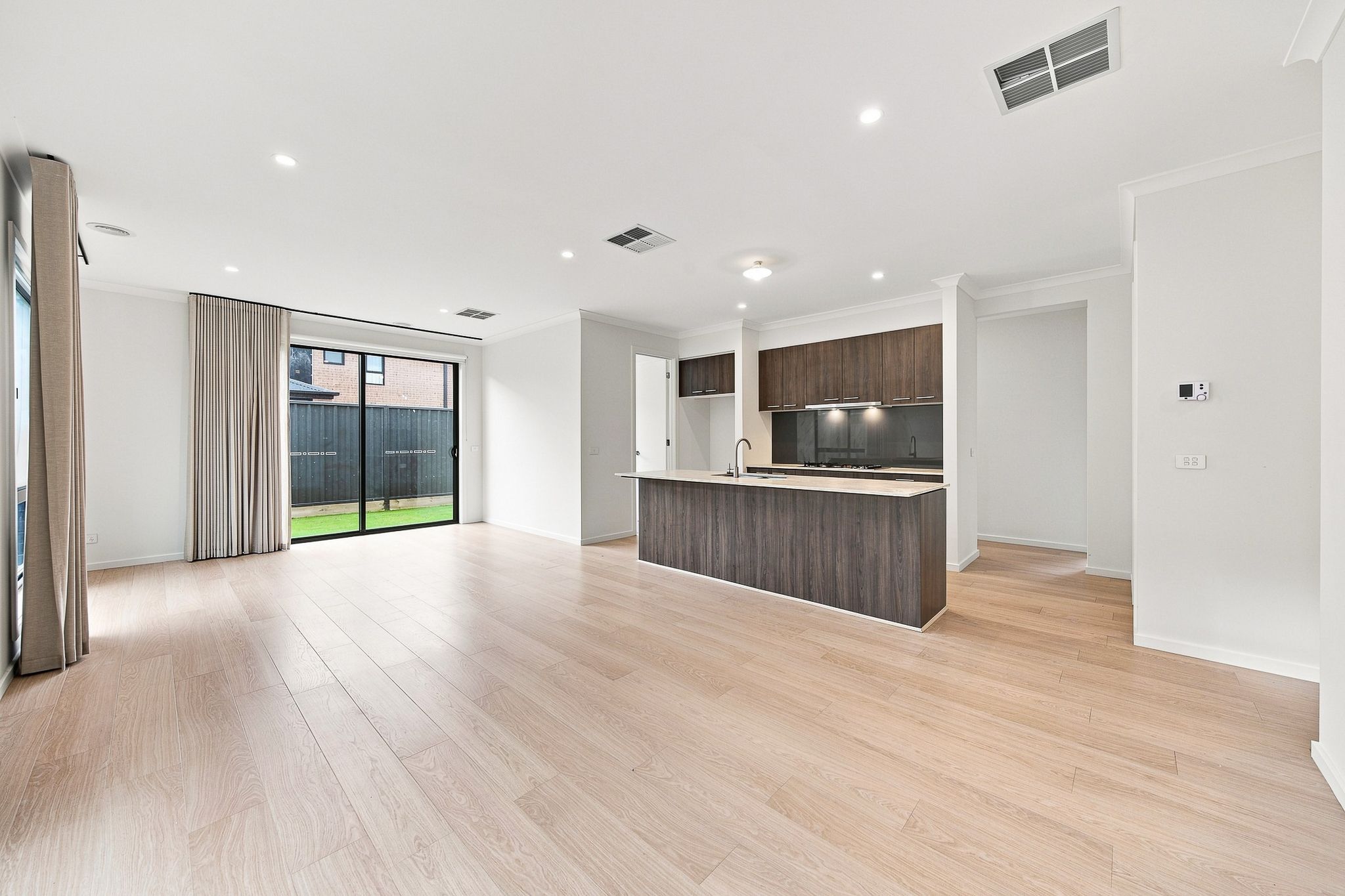 18 Arctic Street, Clyde North, VIC 3978