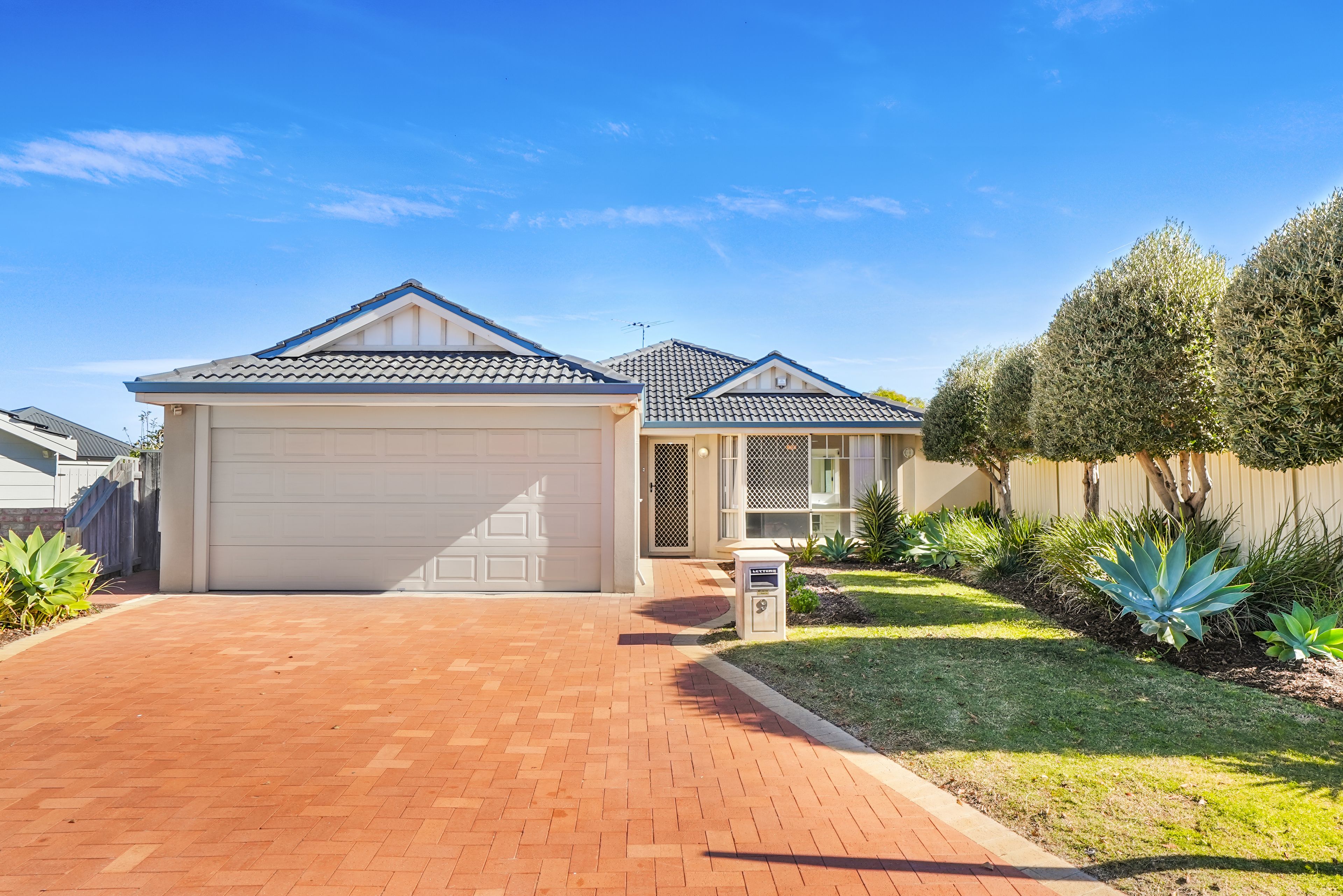 9 Mayena Retreat, Hillarys, WA 6025