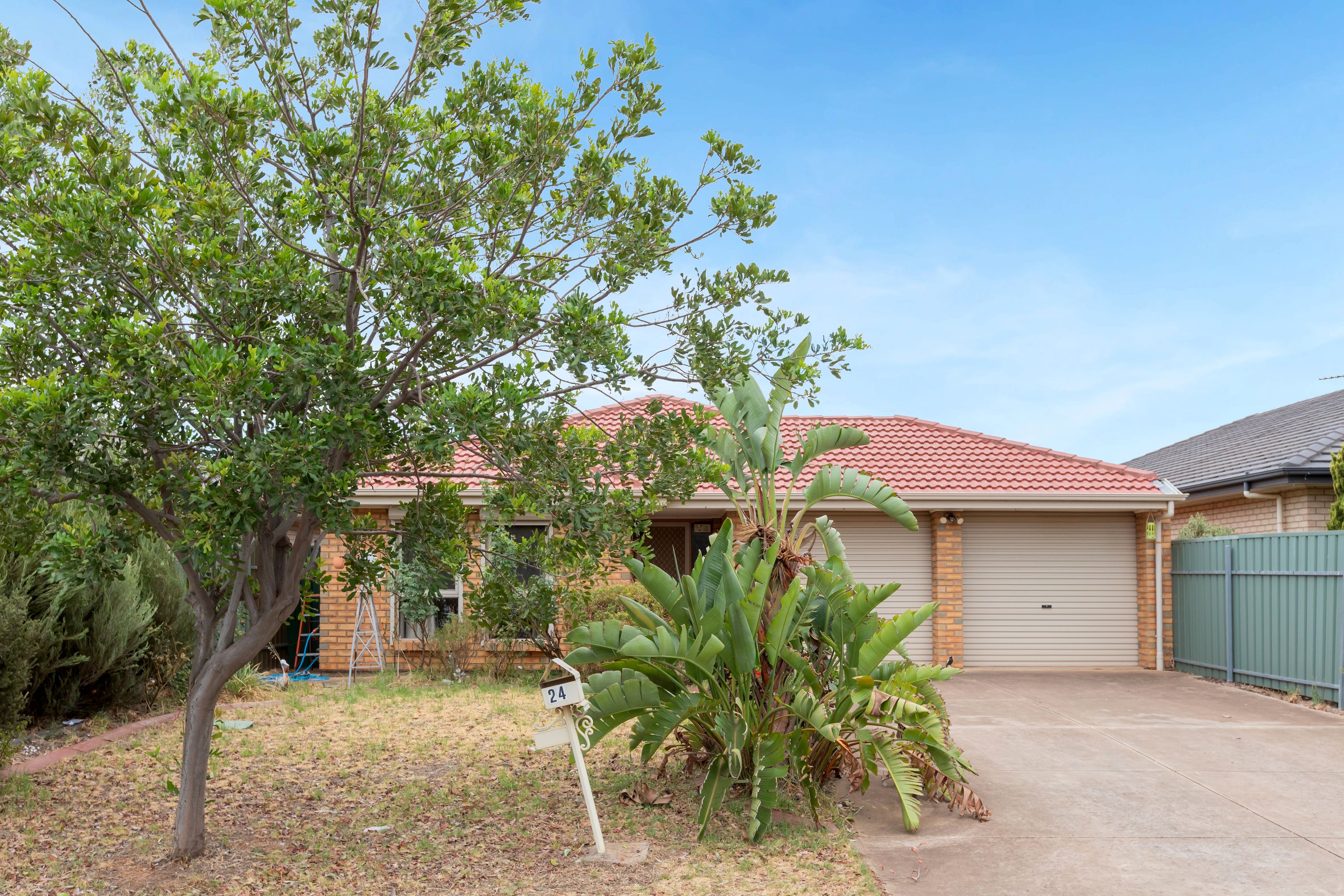 24 Mayfair Drive, Andrews Farm, SA 5114