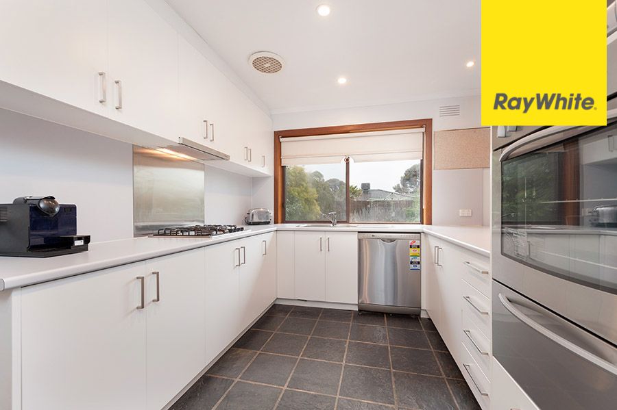 14 Lady Nelson Way, Taylors Lakes, VIC 3038