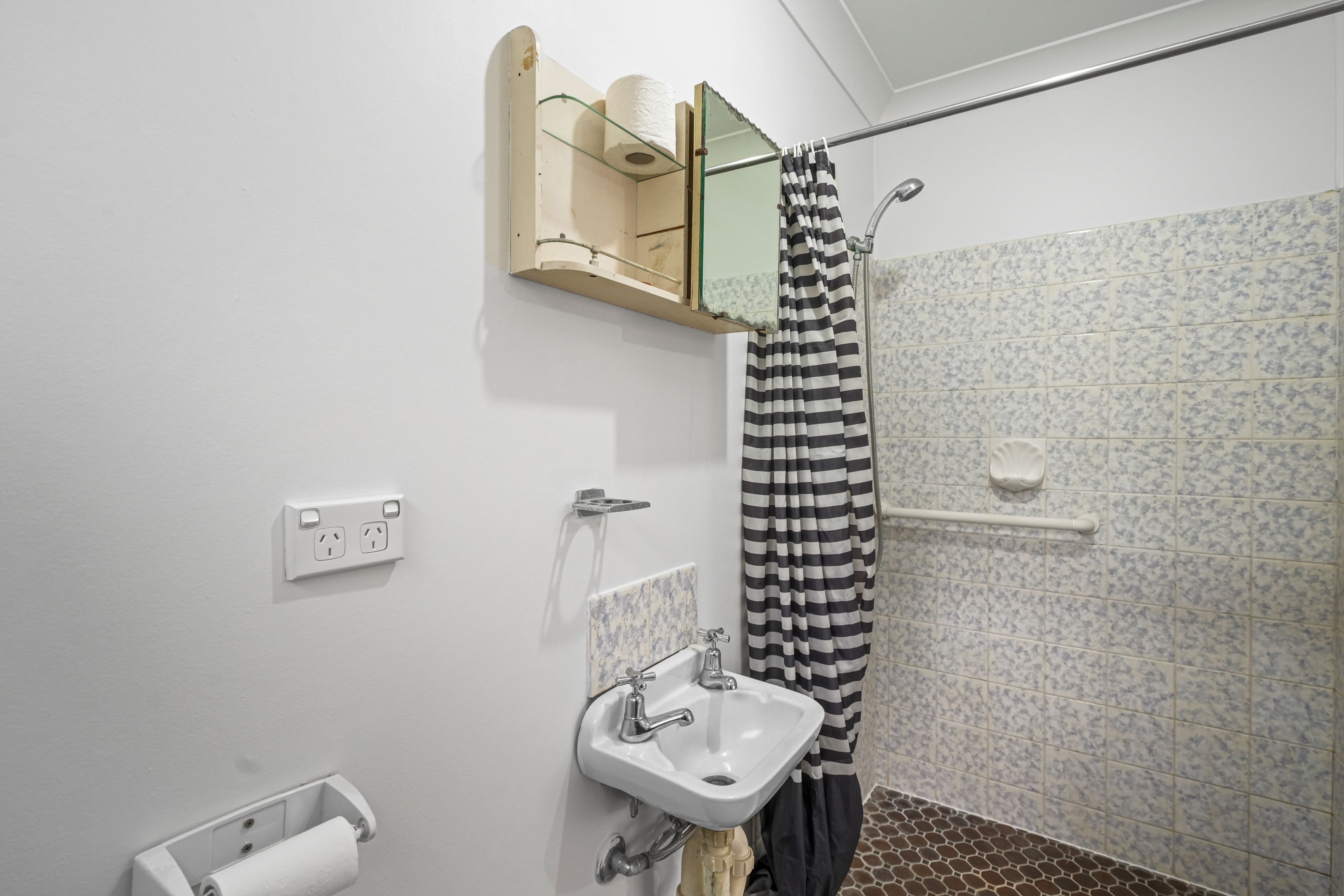 9 Laura Court — photo 10 of 18