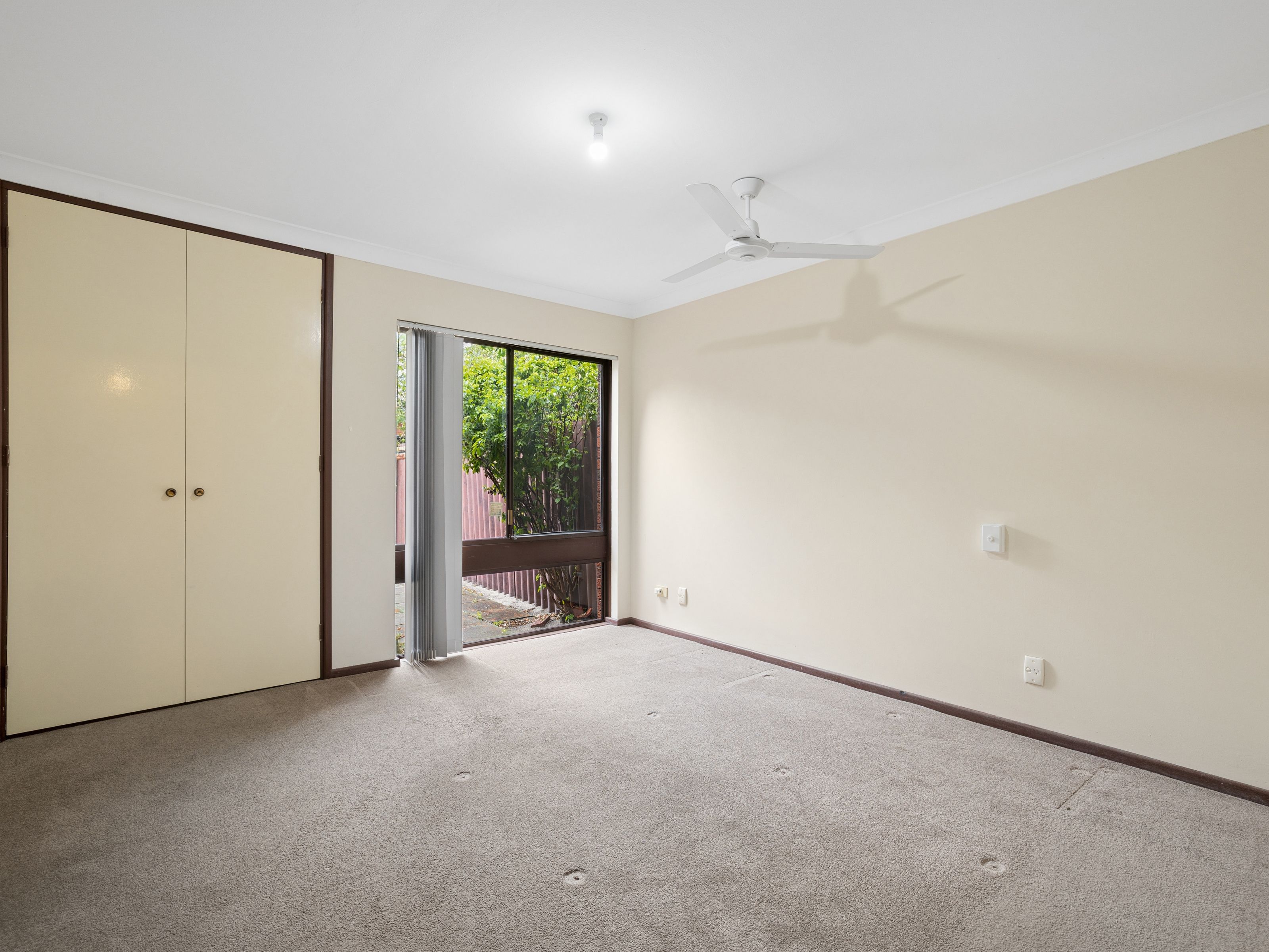 28 Vellgrove Avenue — photo 12 of 15
