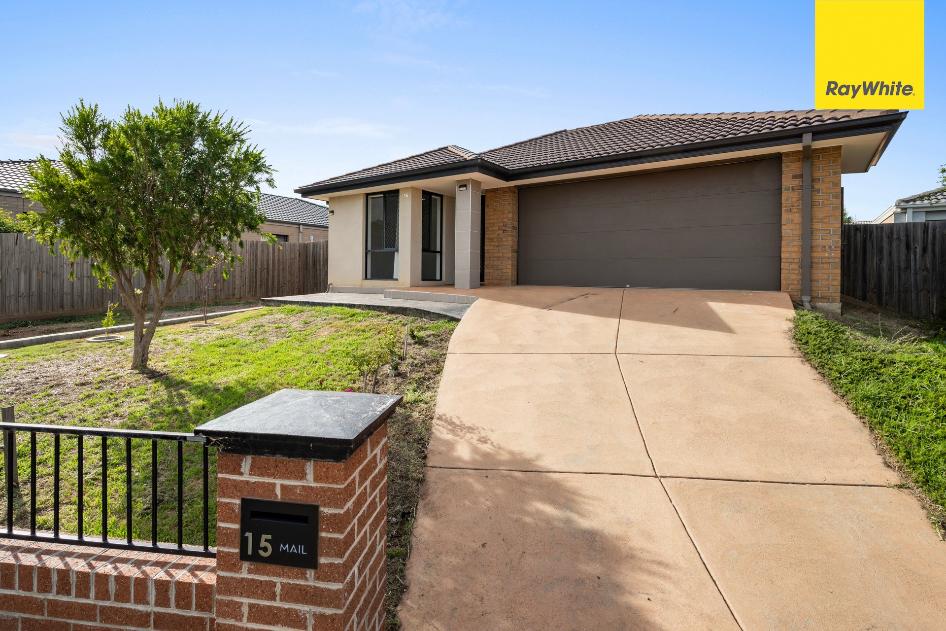 15 Hinkler Crescent, Brookfield, VIC 3338