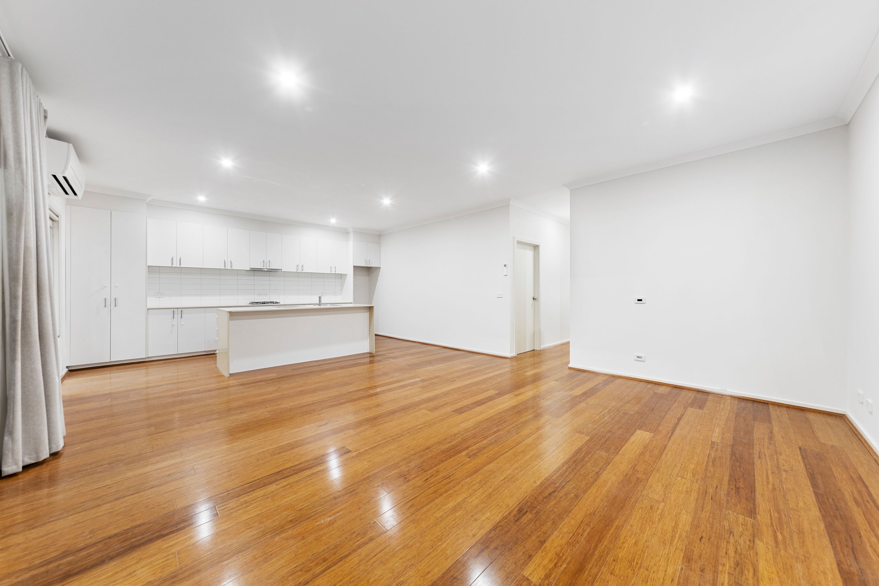 23 Botanic Drive — photo 7 of 28