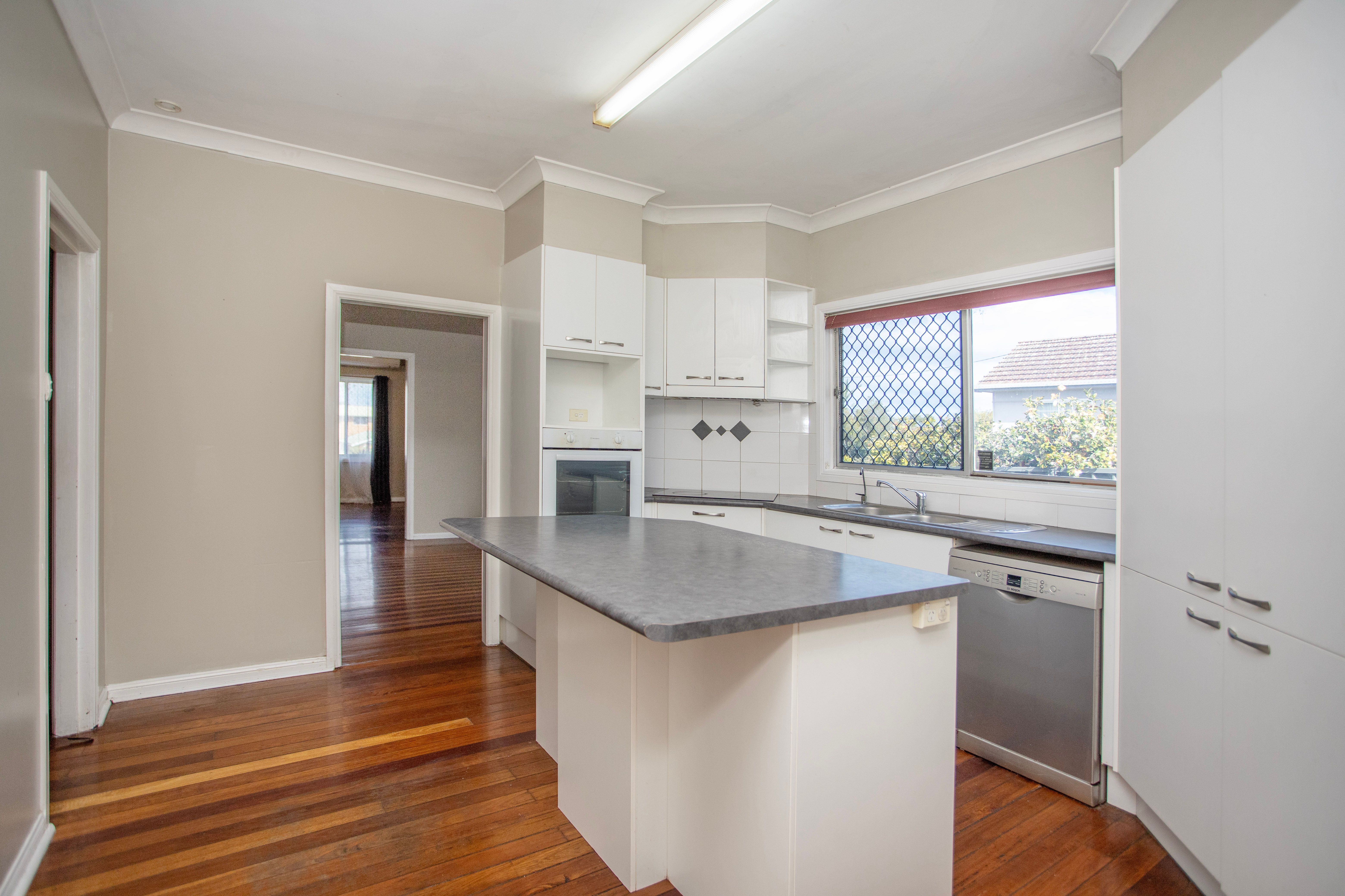 40 Bruntnell Street — photo 7 of 21