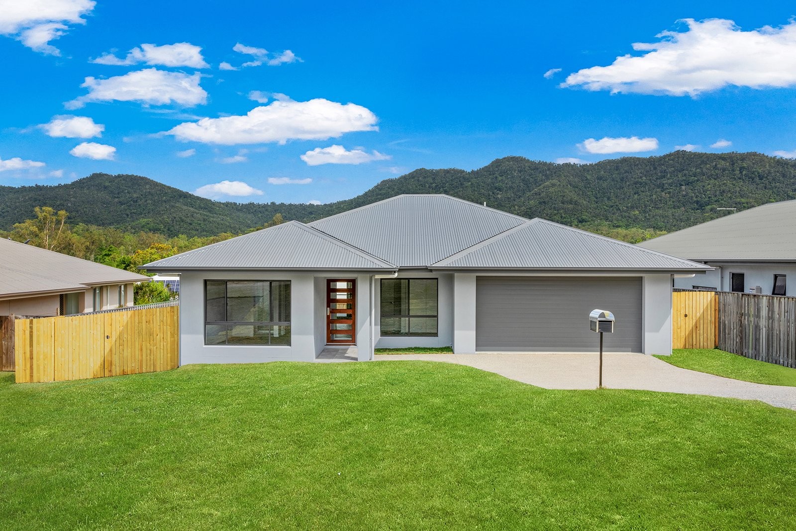 8 Masthead Road, Cannon Valley, QLD 4800