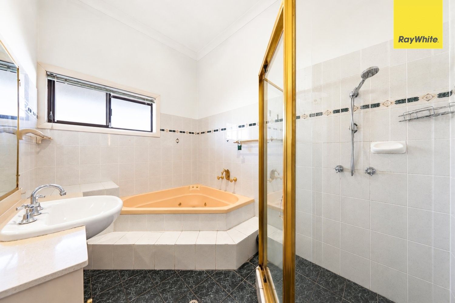 3 Wingrove Avenue — photo 7 of 10