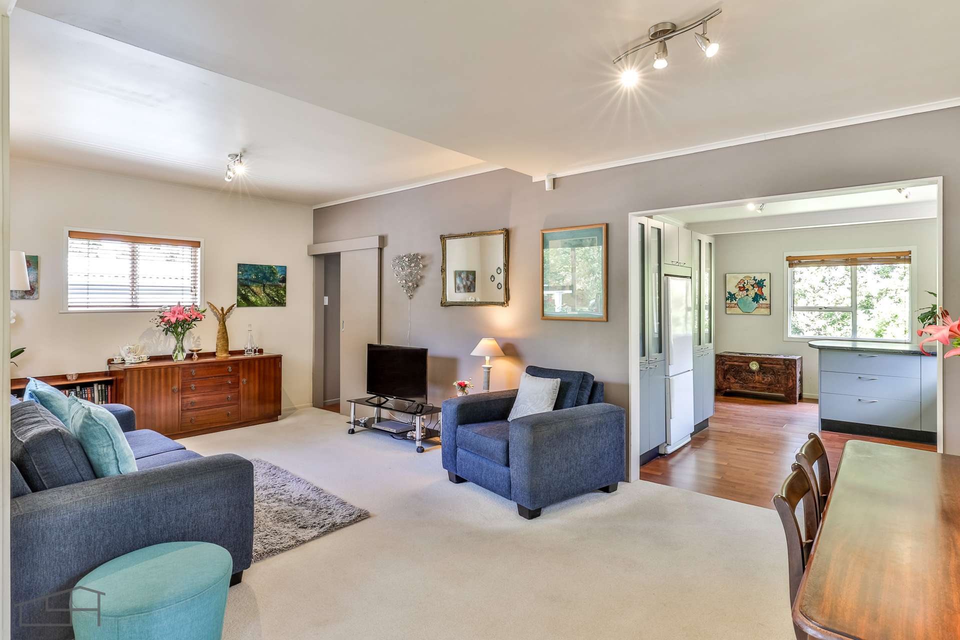 561 South Titirangi Road photo 4