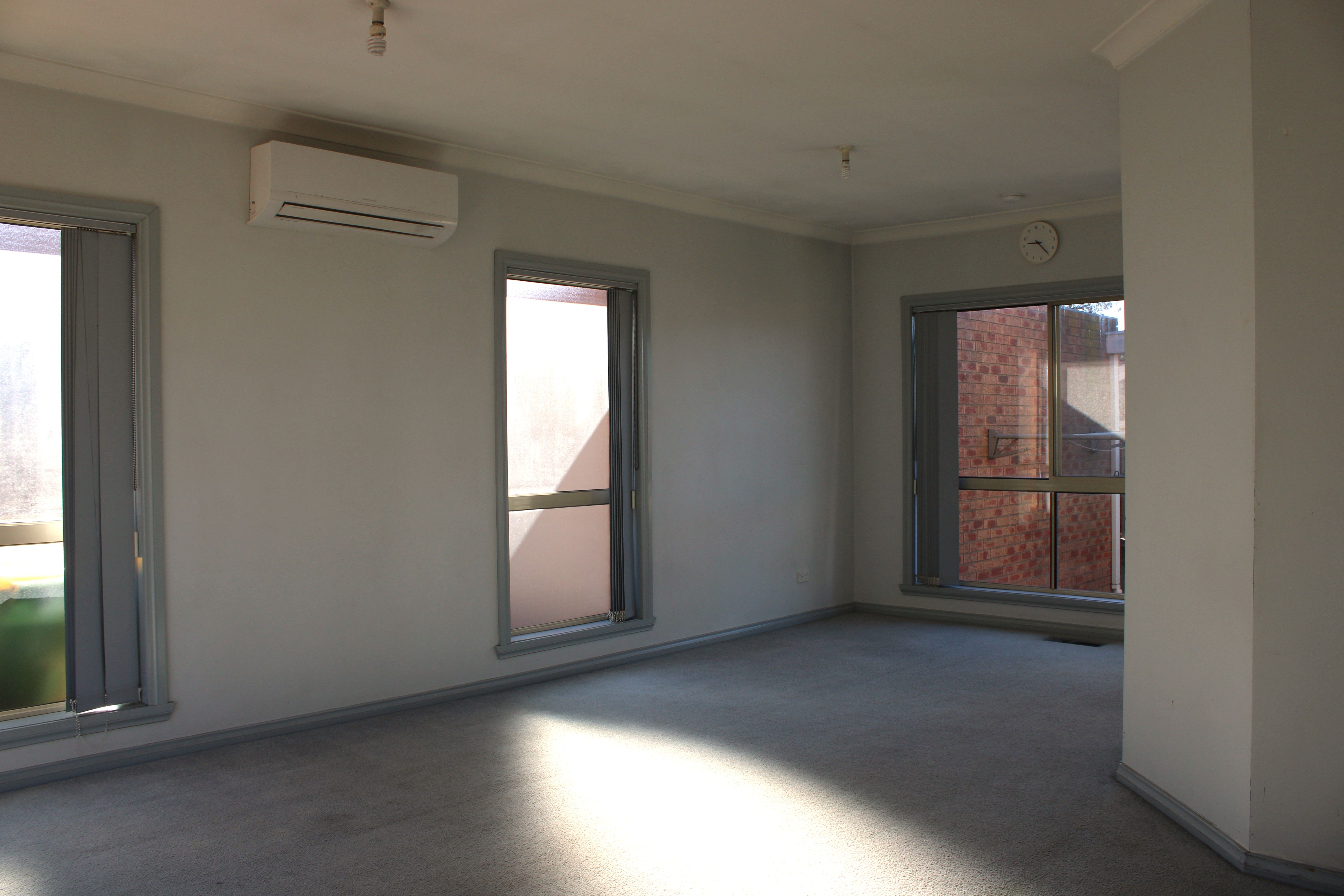 2/76C Purinuan Road — photo 3 of 13