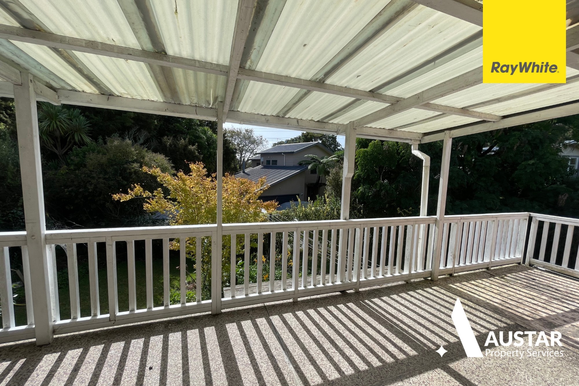 2/28 Royal View Road, Te Atatu South, Waitakere City
