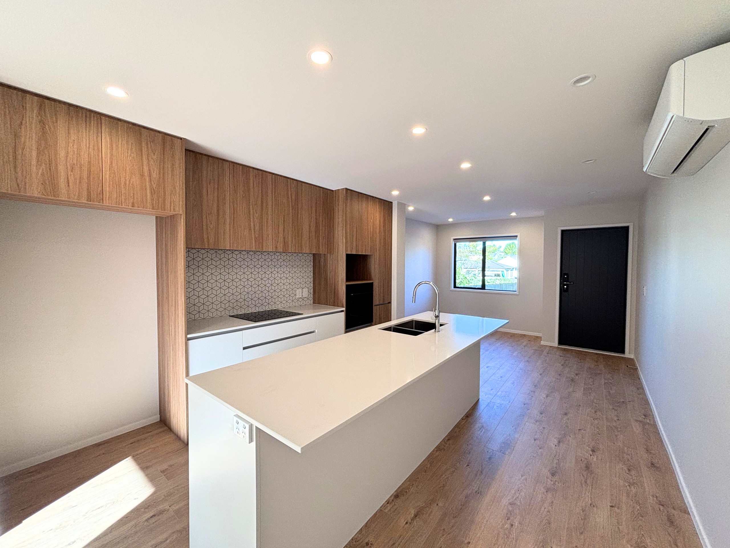 19B Dellwood Road, Henderson, Waitakere City