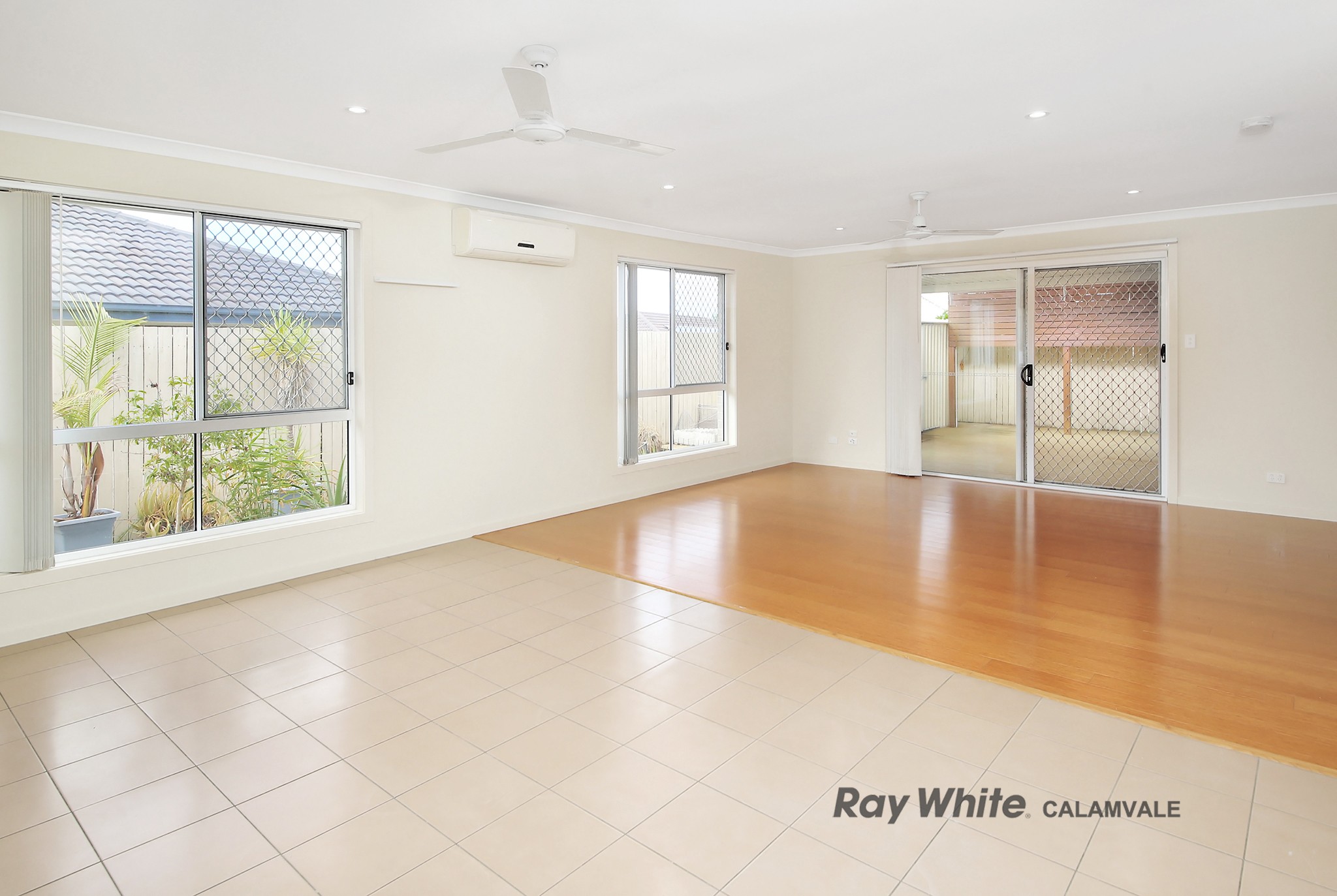 19 Moogerah Boulevard, Redbank Plains, QLD 4301