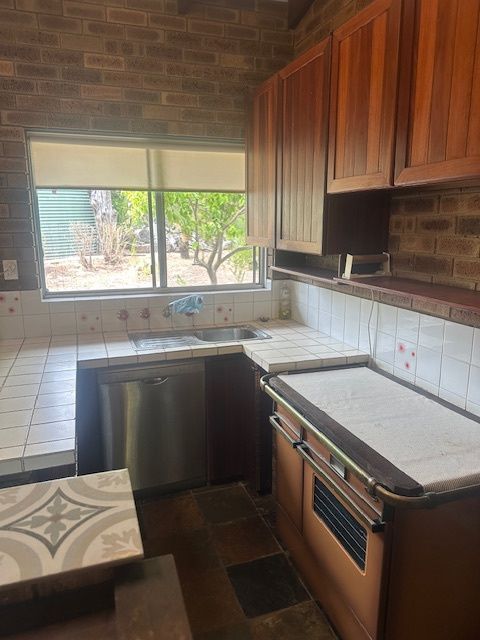 20 Dalton Way — photo 3 of 11