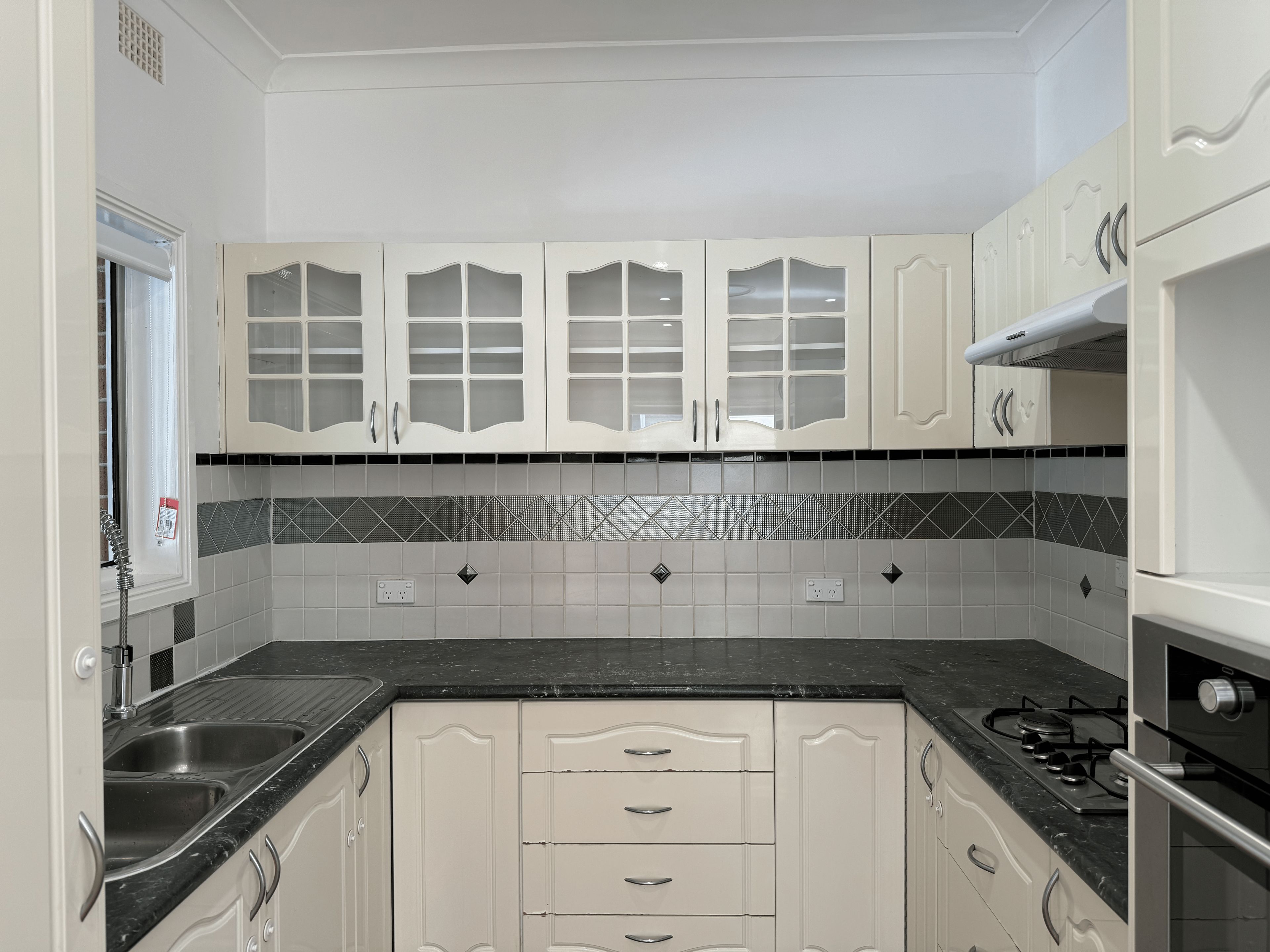 81 Avoca Road, Canley Heights, NSW 2166