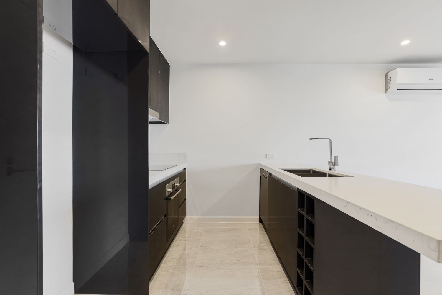 502/14 Cannes Avenue, Surfers Paradise, QLD 4217