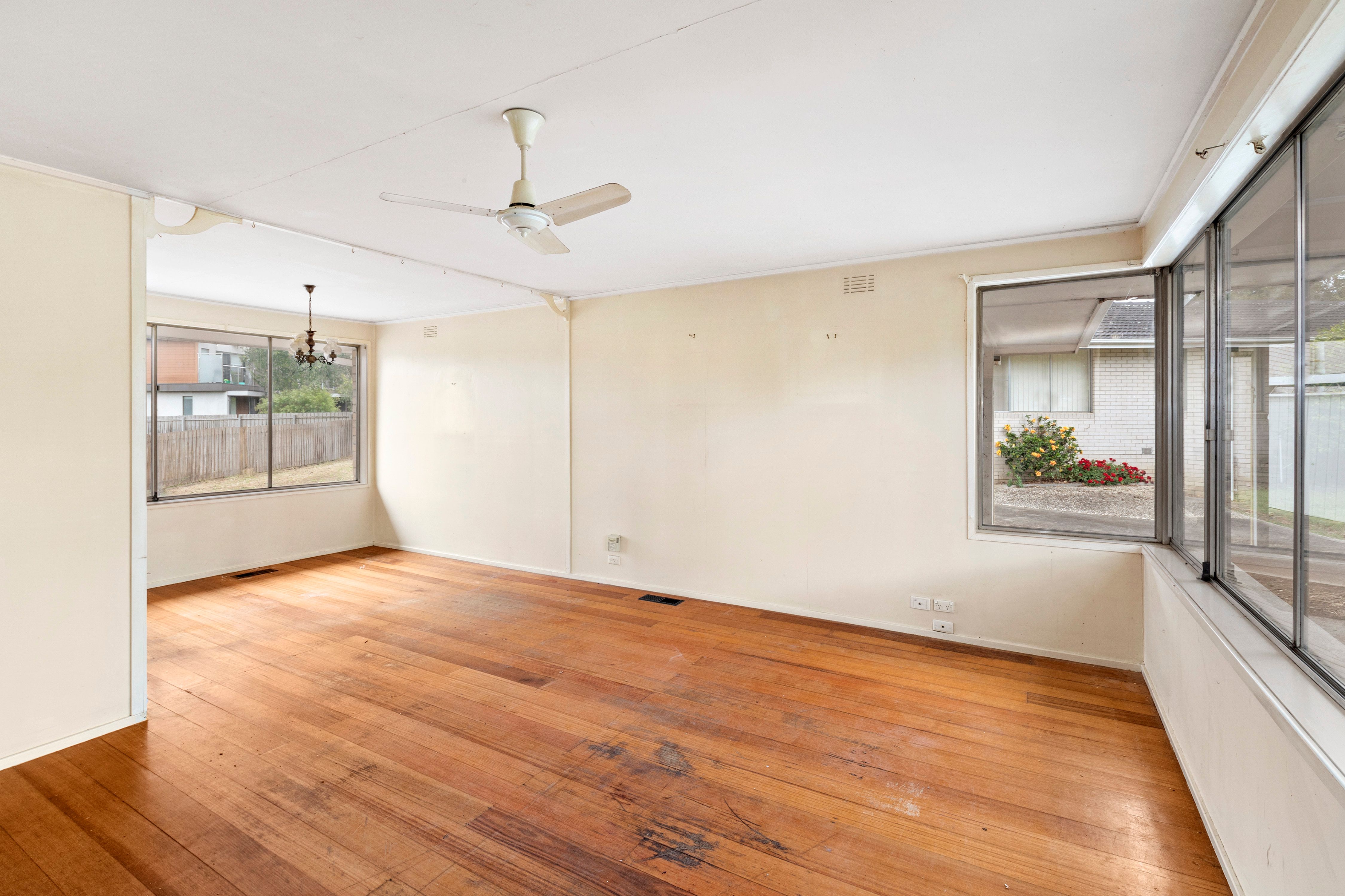 6 Wooral Court, Notting Hill, VIC 3168
