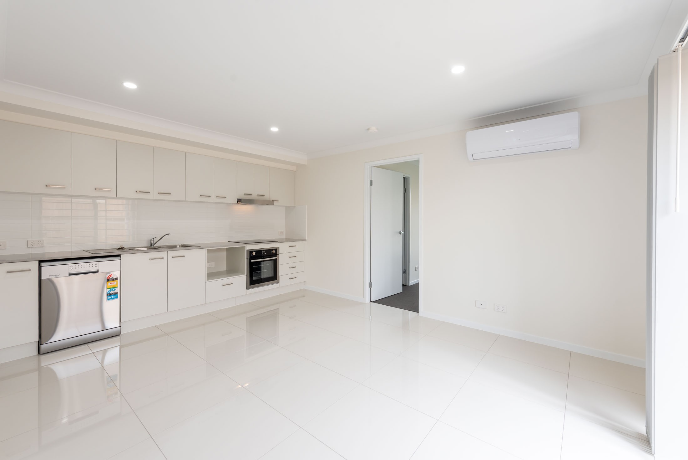 2/39 Baird Circuit, Redbank Plains, QLD 4301