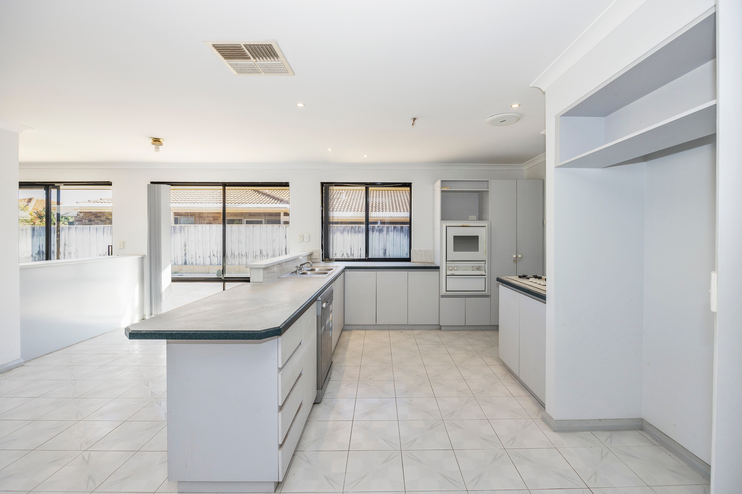 195 Cook Avenue, Hillarys, WA 6025