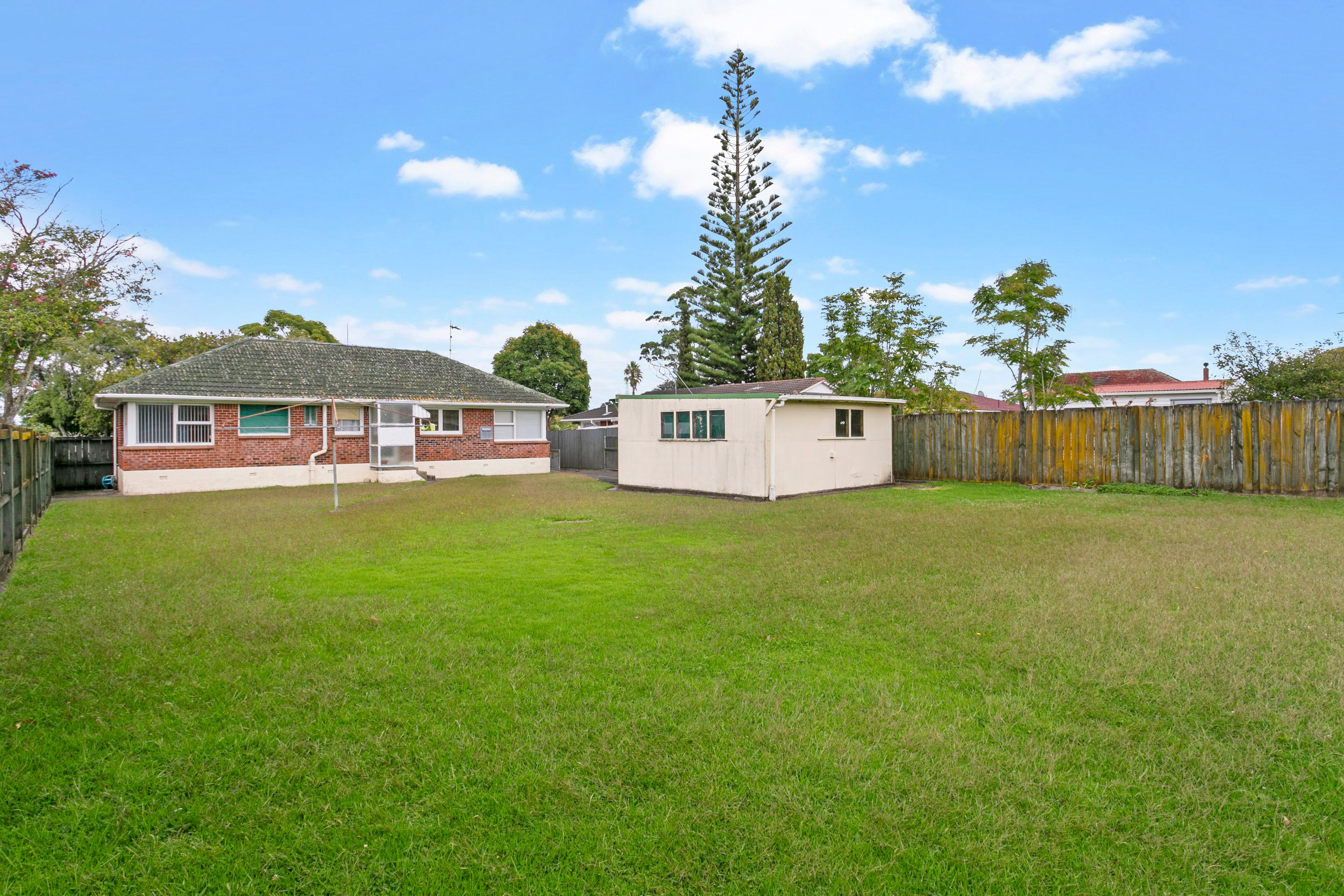 102 Ti Rakau Drive, Pakuranga, Manukau City 2010 - Sold House - Ray ...