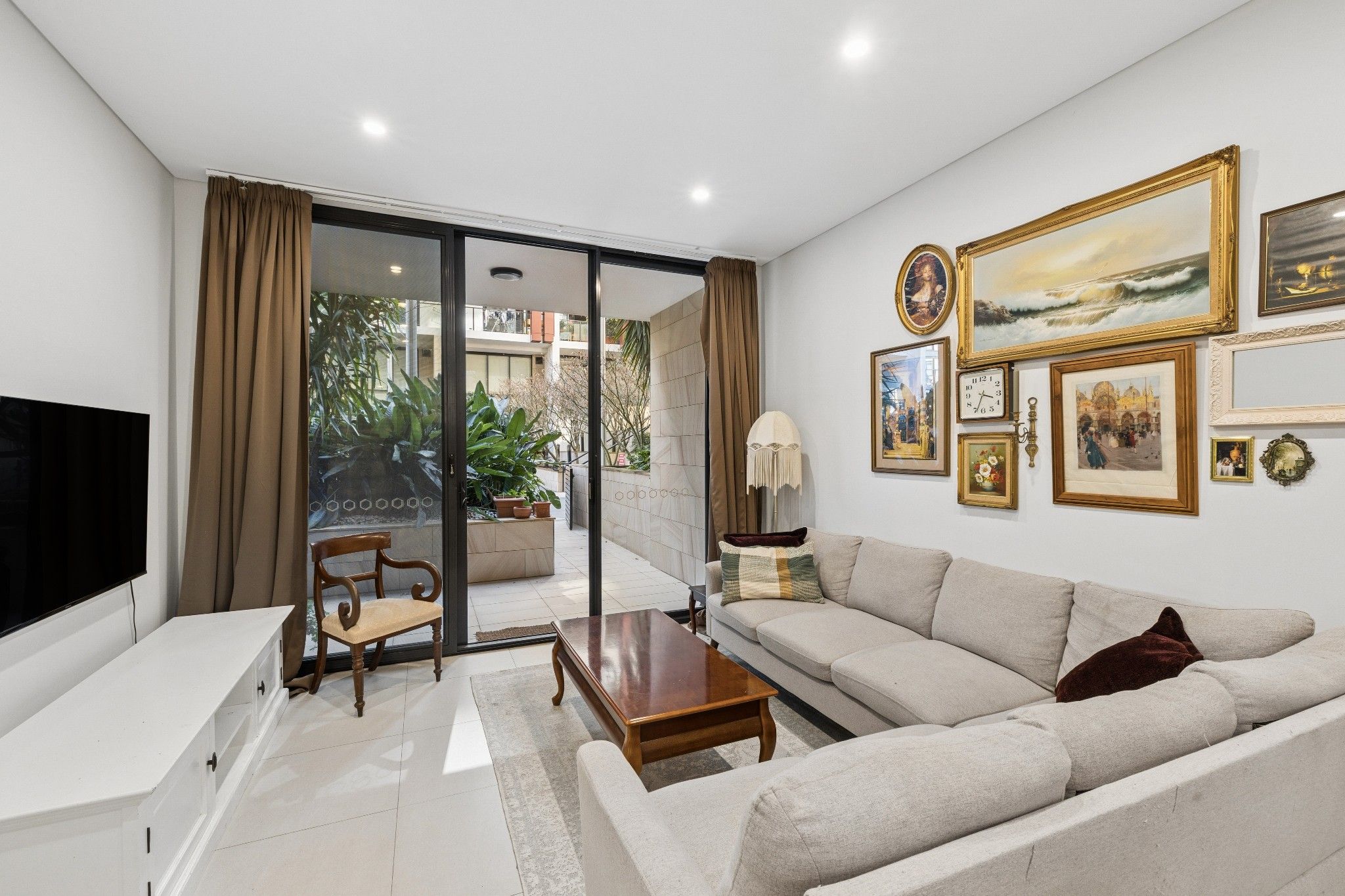 201B/41-45 Belmore Street — photo 3 of 17