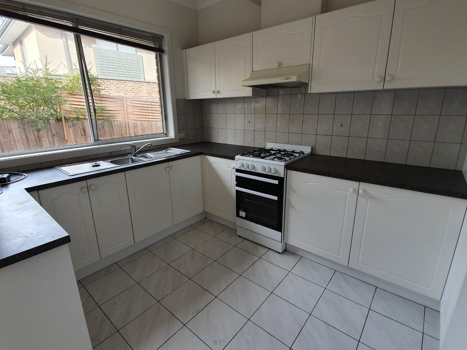 2/11 Timmings Street, Chadstone, VIC 3148