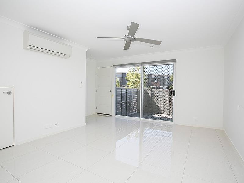 49 Warrumbungle Parade, Fitzgibbon, QLD 4018