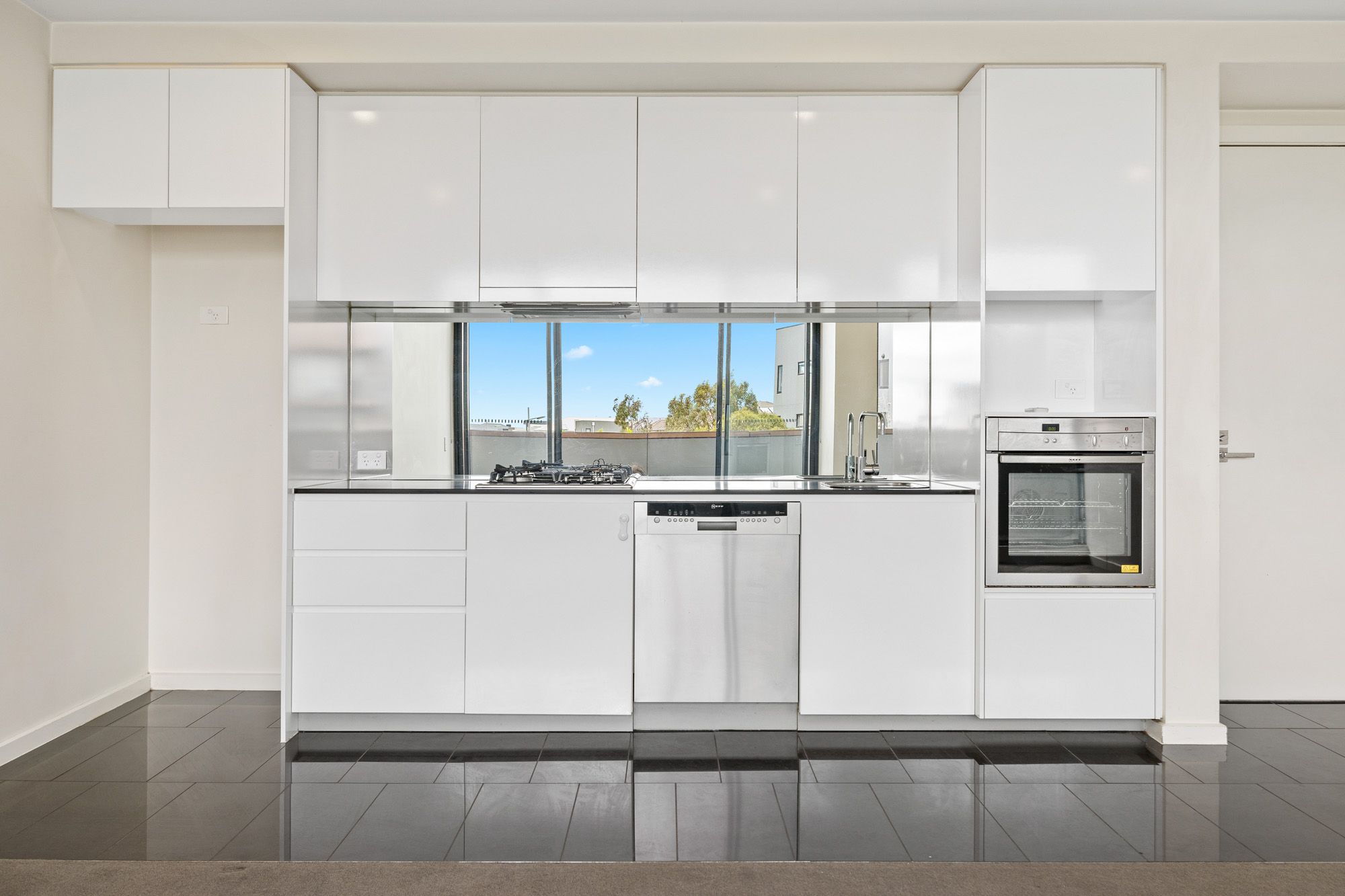 112/50 Catamaran Drive, Werribee South, VIC 3030