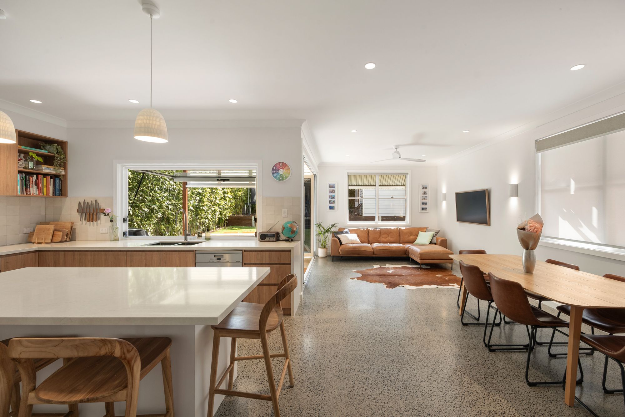 29 Essex Road — photo 3 of 17