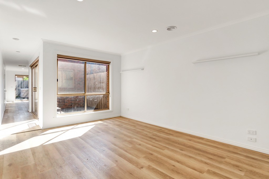 2/4 Harrier Street, Werribee, VIC 3030