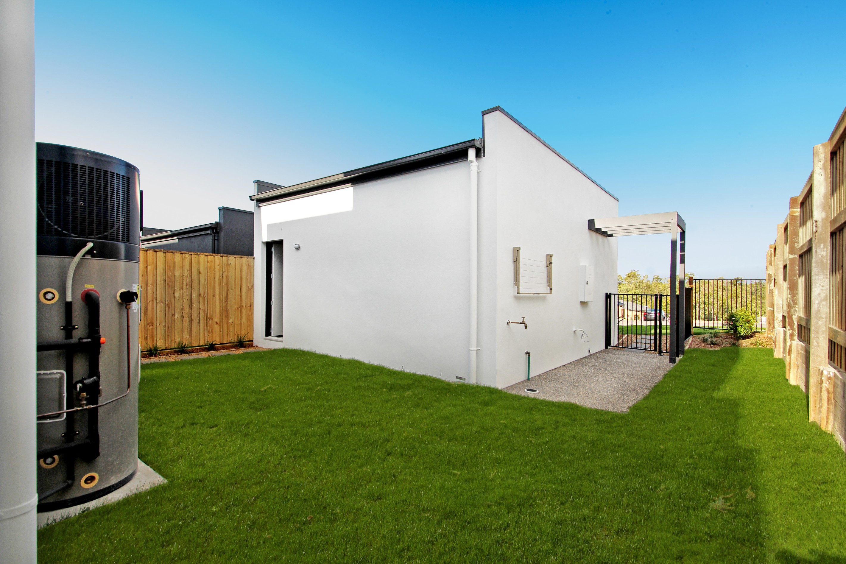 145 Spring Mountain Boulevard, SPRING MOUNTAIN, QLD 4300