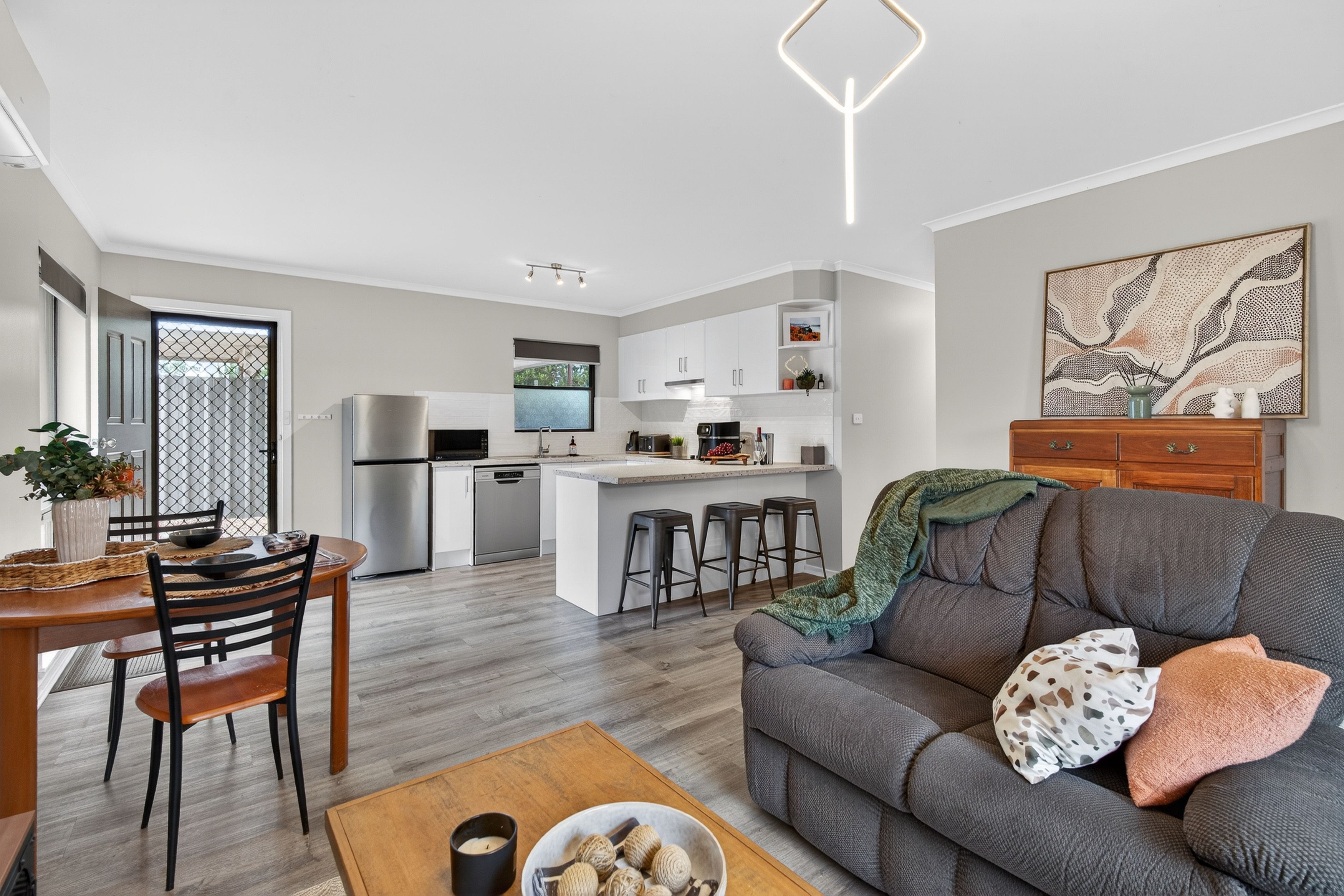 1/22 Strangways Avenue — photo 3 of 12