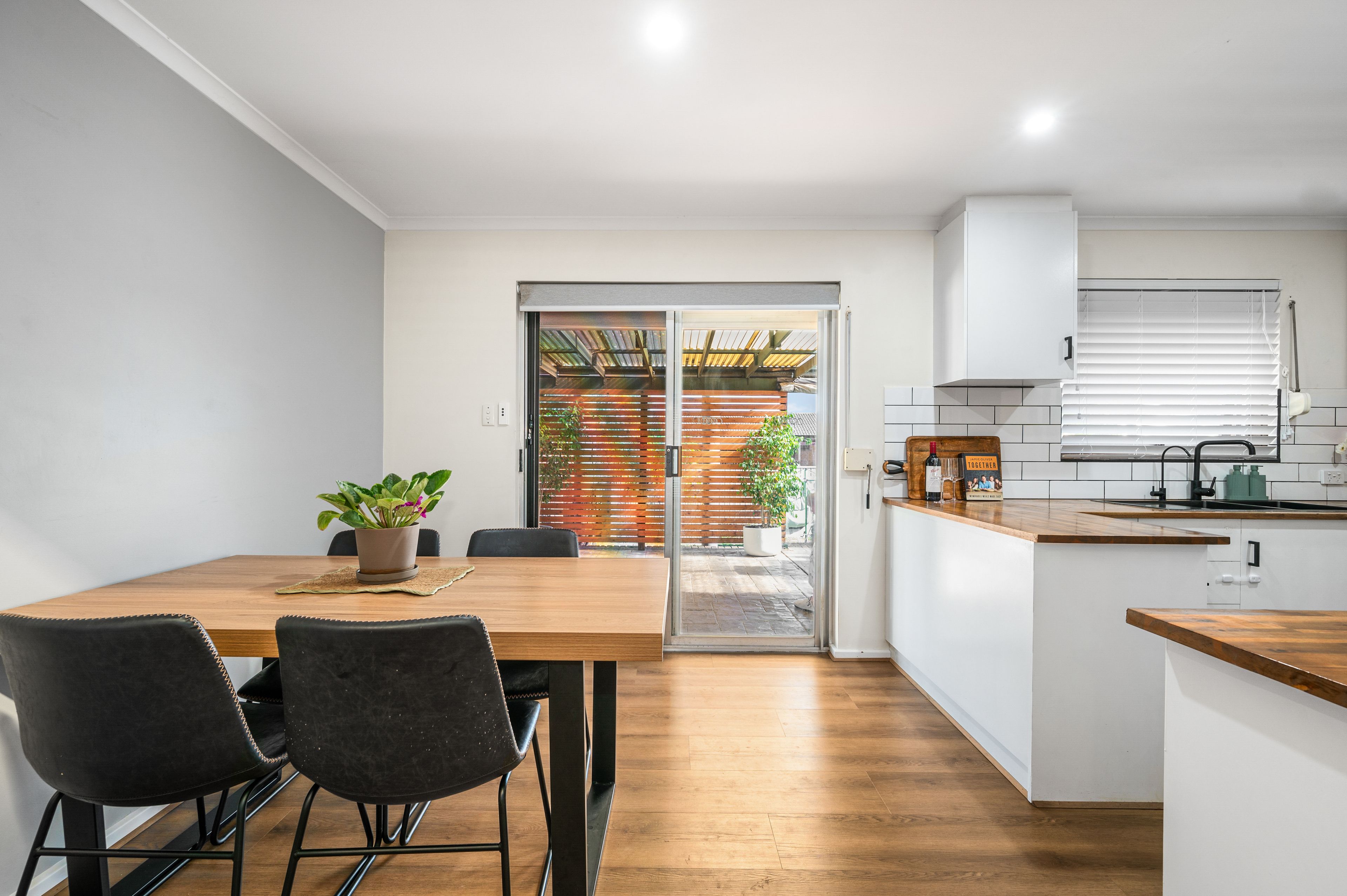 39 Christine Avenue — photo 6 of 17