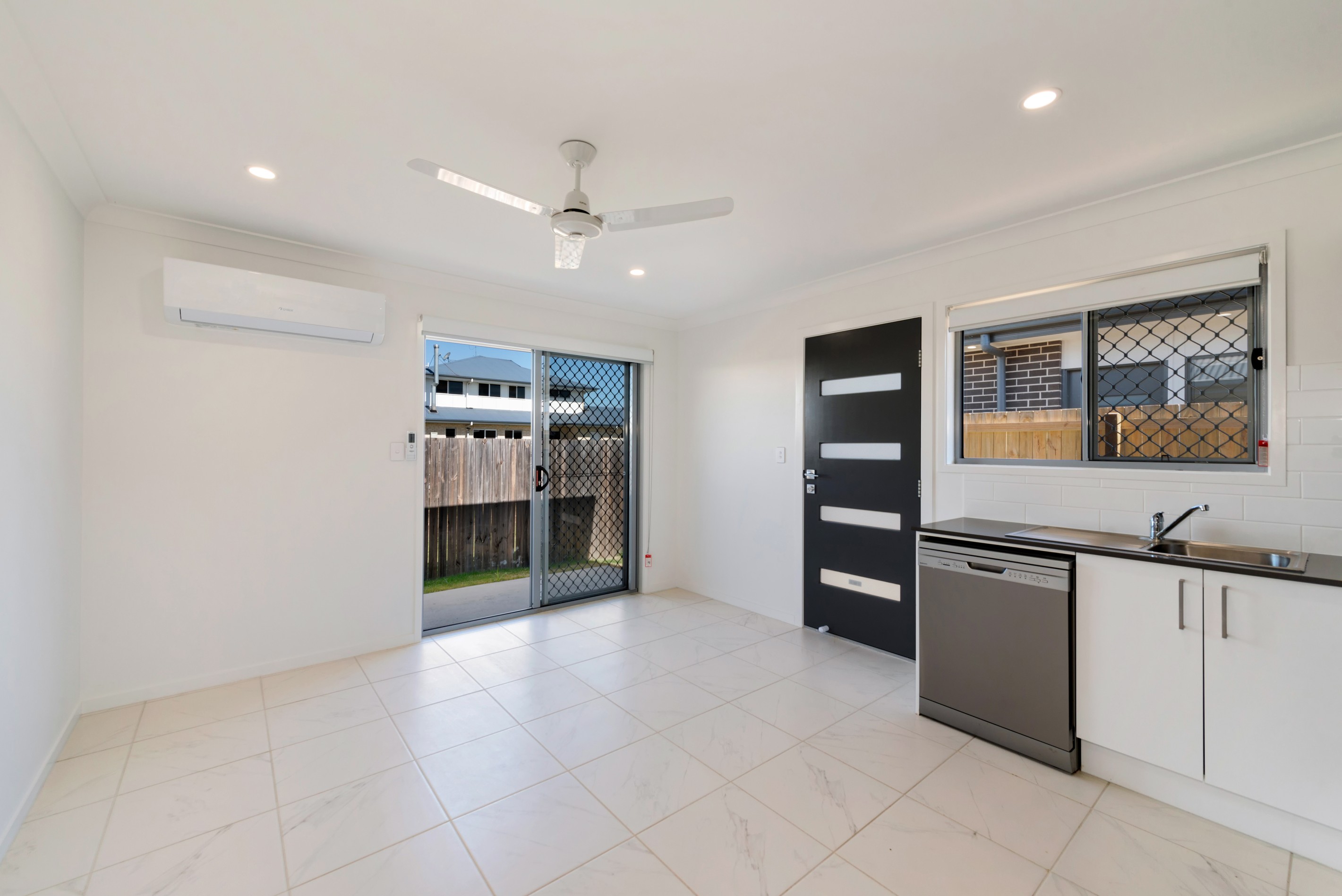 2/22 Rainbird Circuit, Logan Reserve, QLD 4133