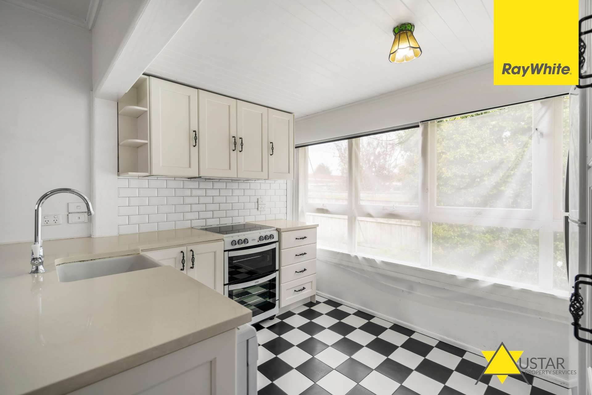 75A Glendale Road photo 1