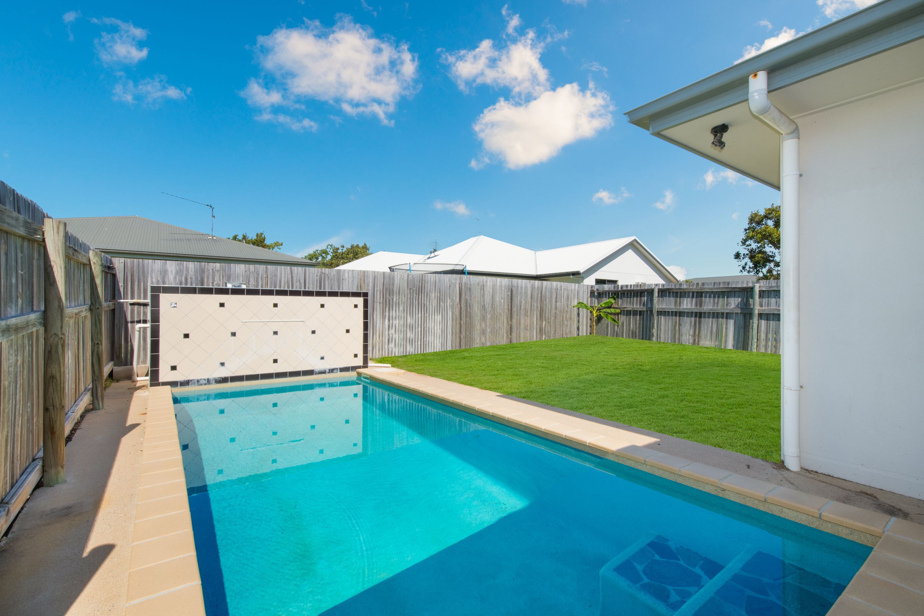 12 Shark Court, Mount Louisa, QLD 4814