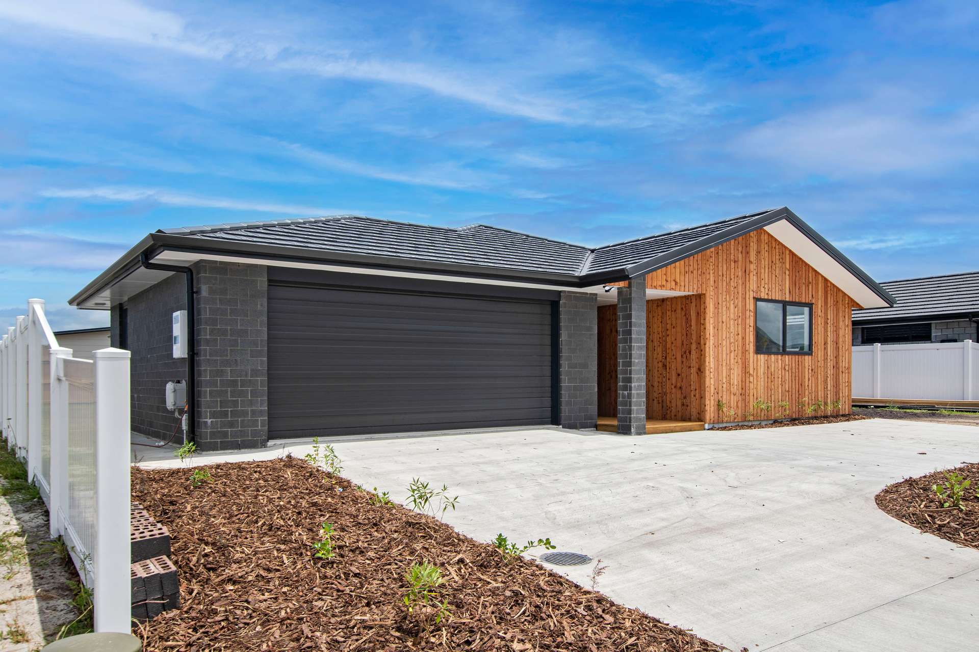 22 Te Piriti Road photo 1