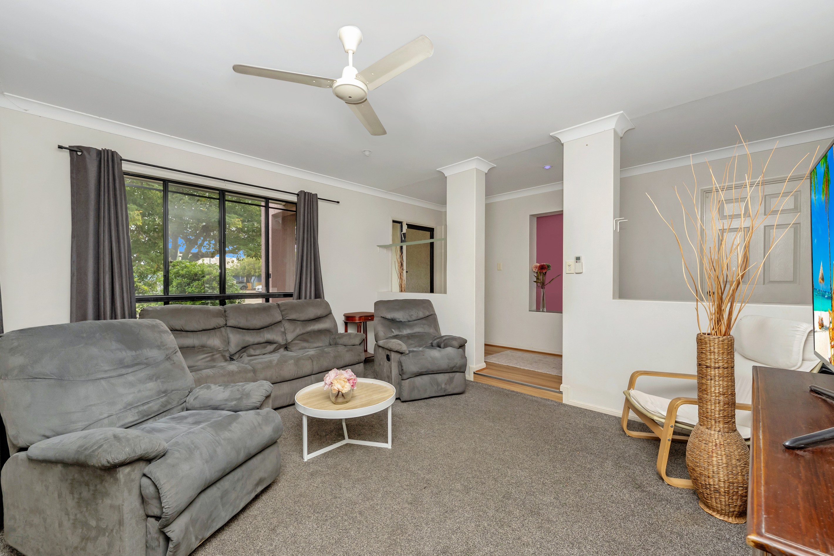 412 Ross River Road, Cranbrook, QLD 4814
