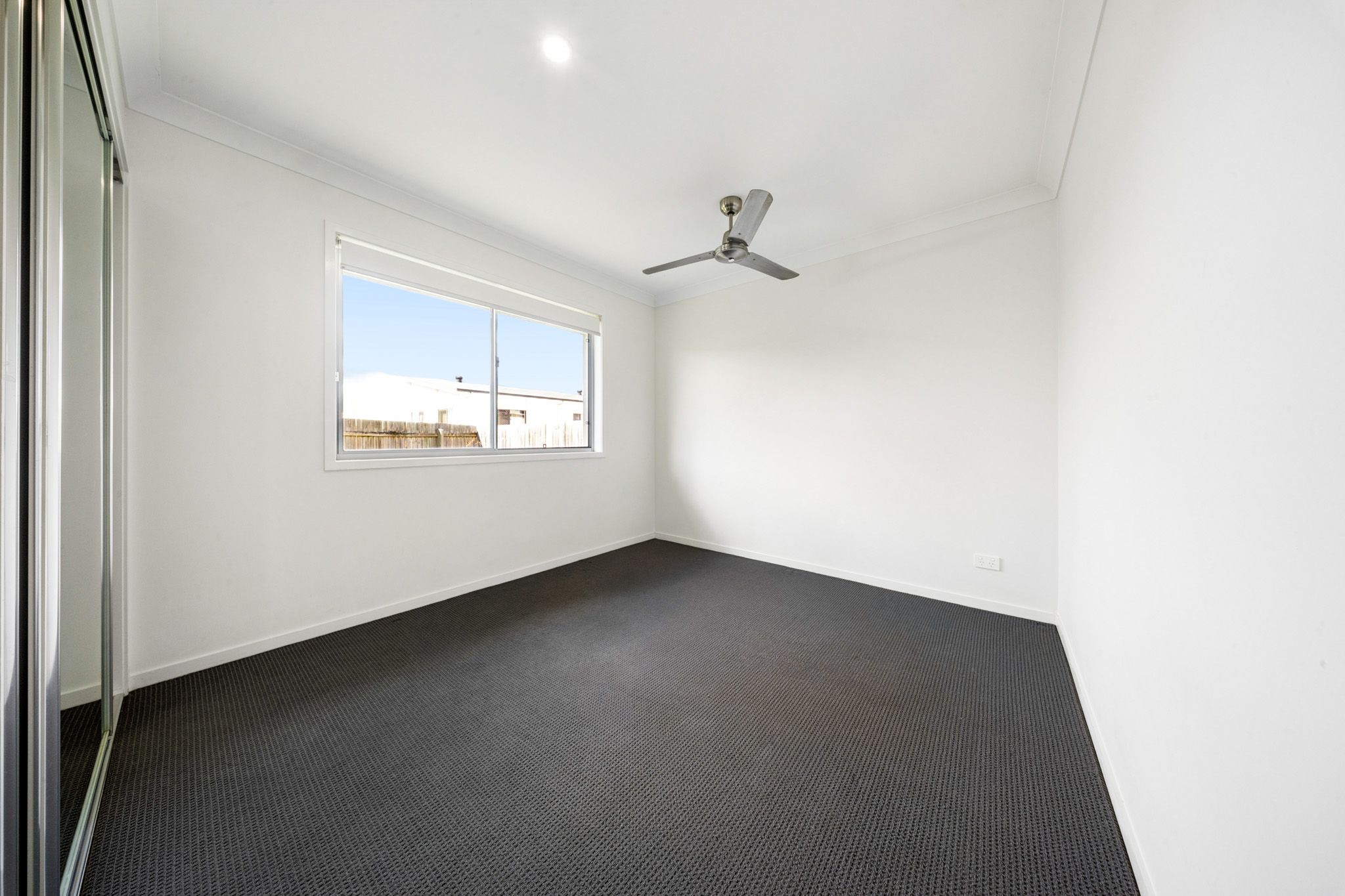 44 Dew Street — photo 11 of 24