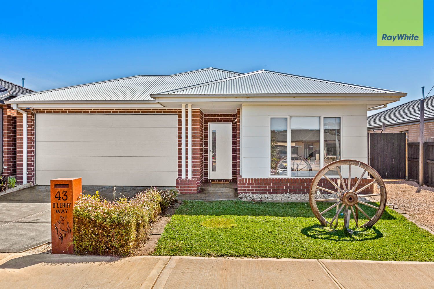 43 O'Leary Way, Maddingley VIC 3340
