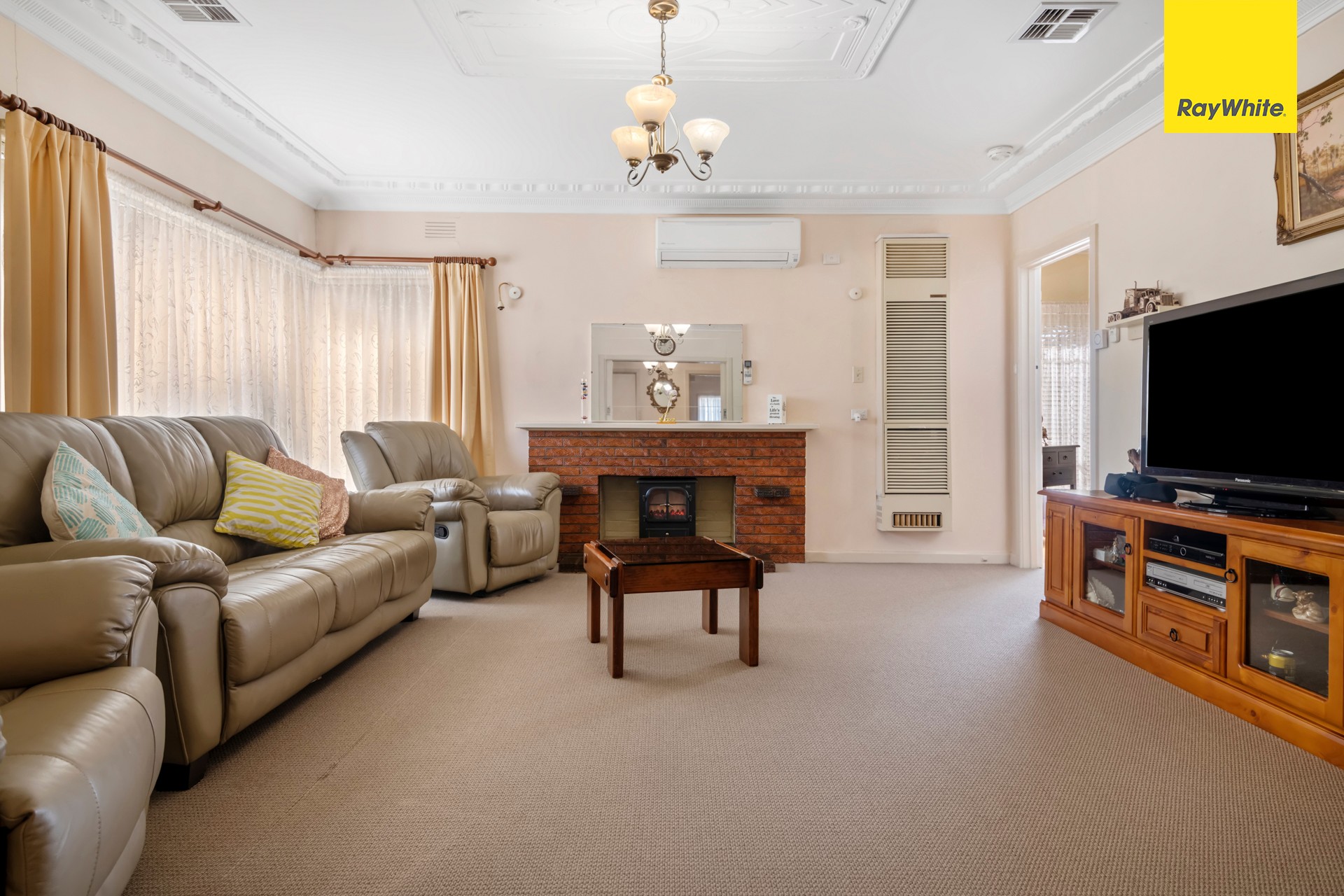 12 Exford Road, Melton South, VIC 3338