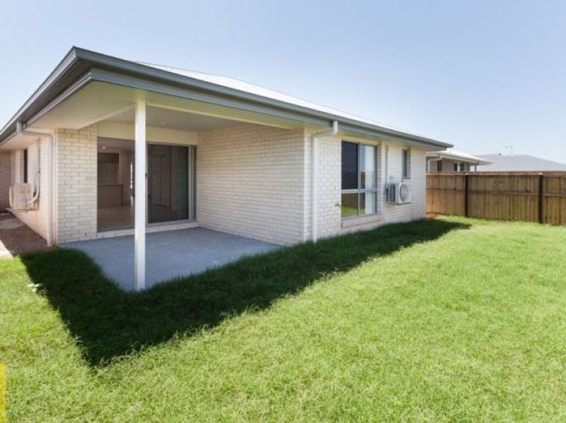 15 Niels Crescent, Park Ridge, QLD 4125